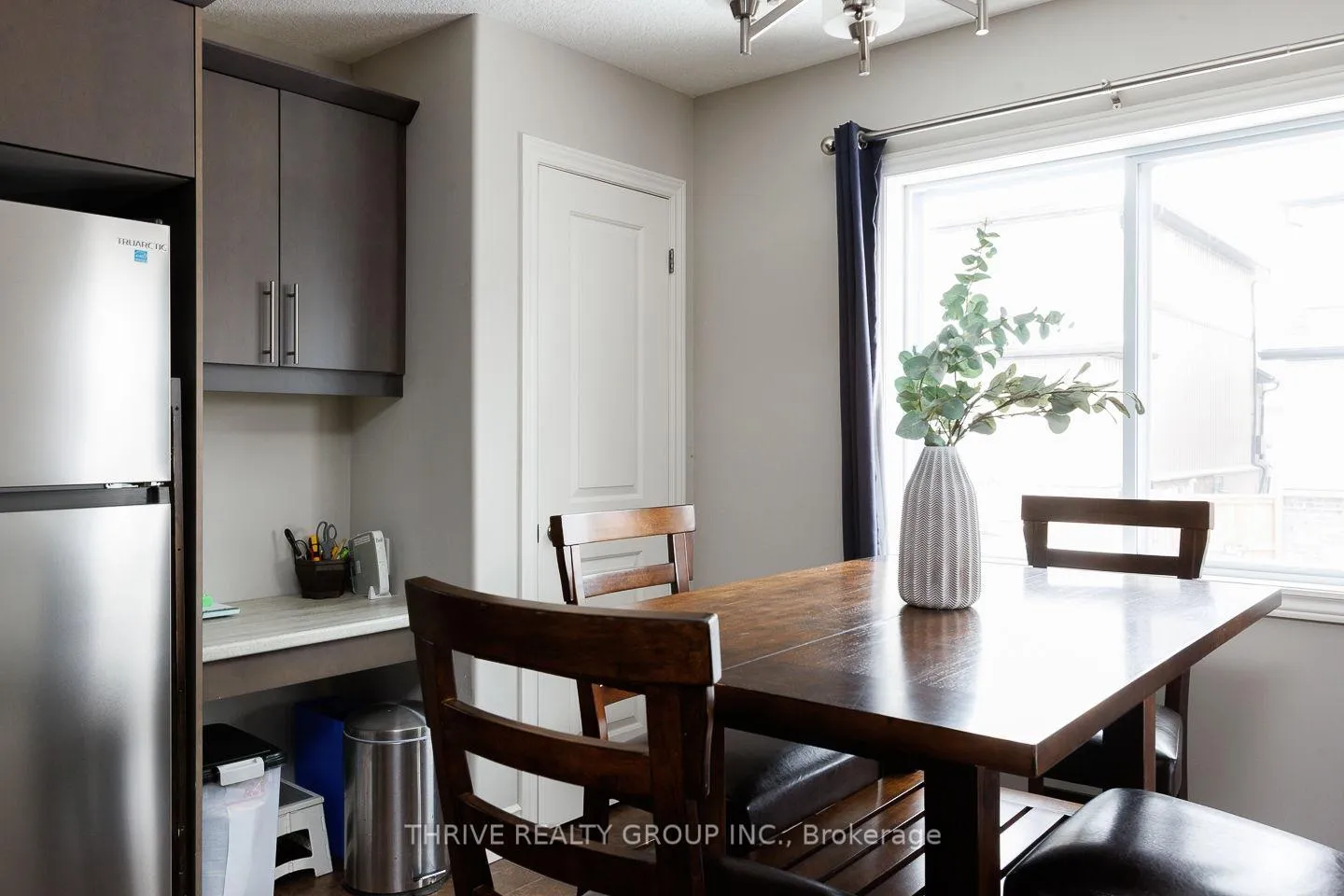 Photo 7 of 33 Abbott Street, Strathroy-Caradoc, SE — HOMEH