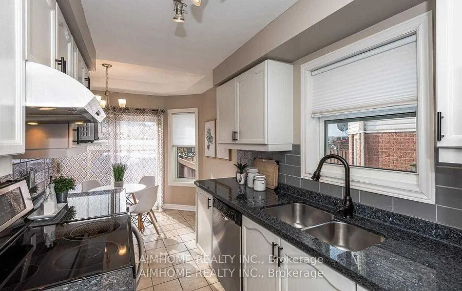 Photo 4 of 9 Mugford Road, Aurora, Bayview Wellington — HOMEH