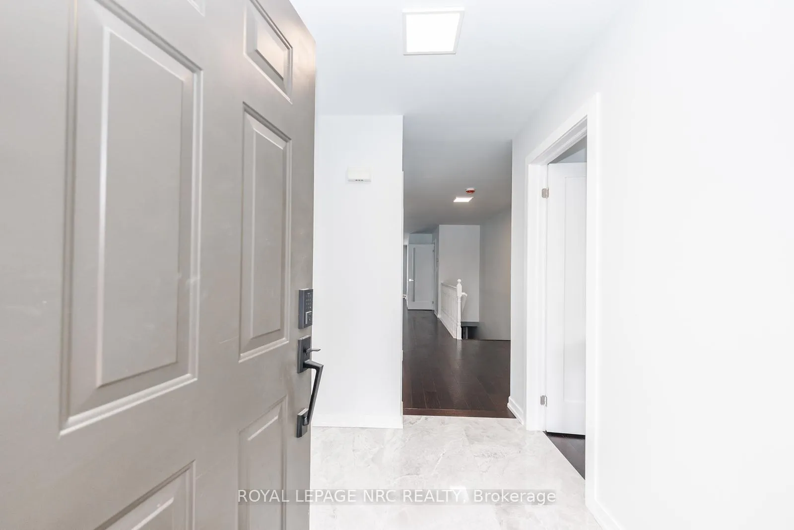 Photo 3 of 4A Wood Street, St. Catharines, Fairview — HOMEH