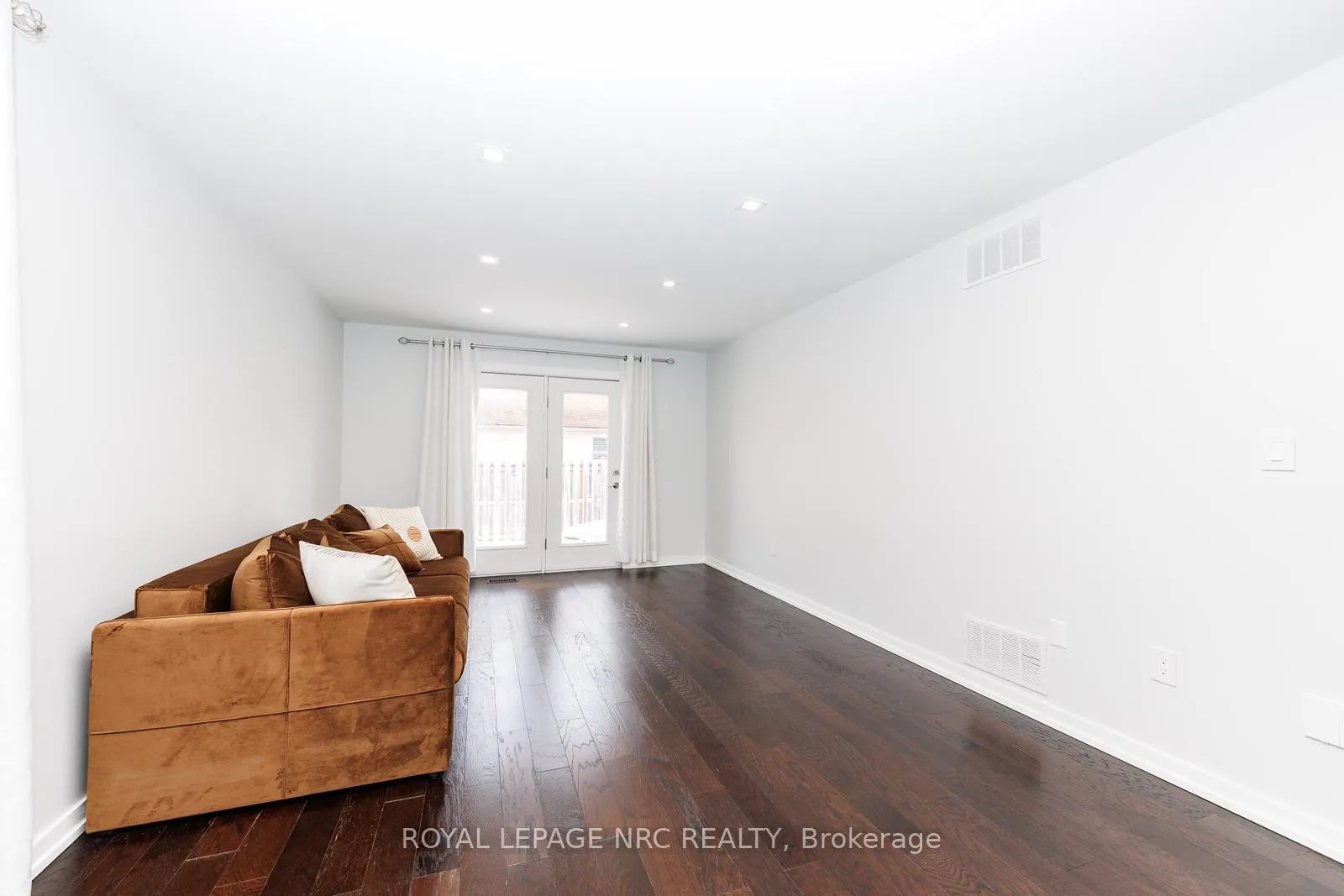 Photo 34 of 4A Wood Street, St. Catharines, Fairview — HOMEH