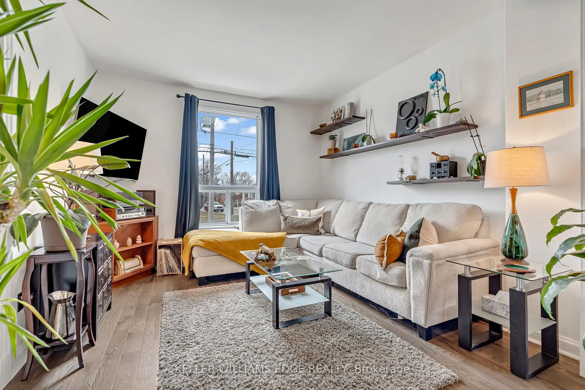 Photo 4 of 188 Bay Street N, Hamilton, Central — HOMEH
