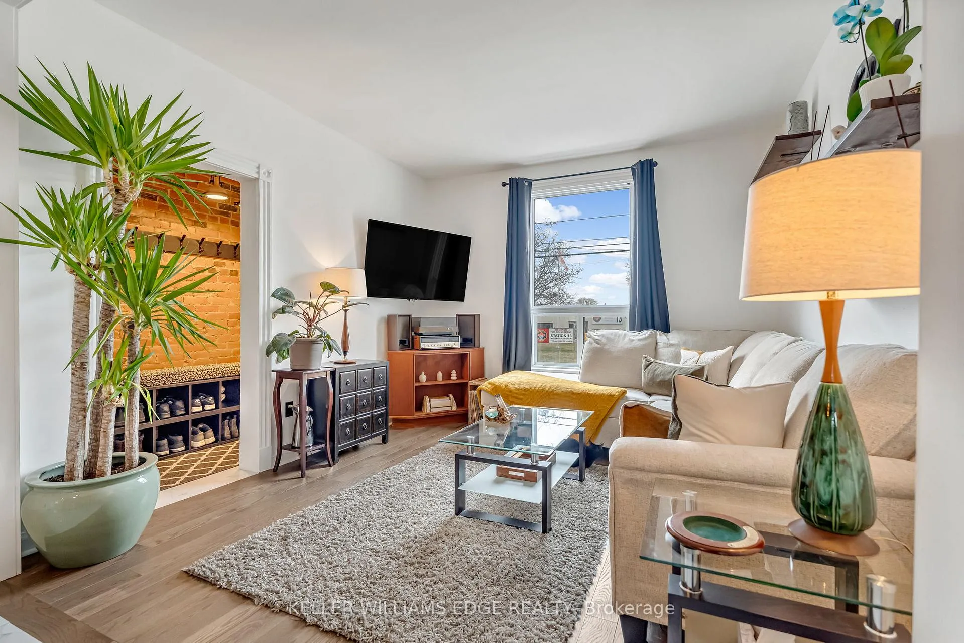 Photo 5 of 188 Bay Street N, Hamilton, Central — HOMEH