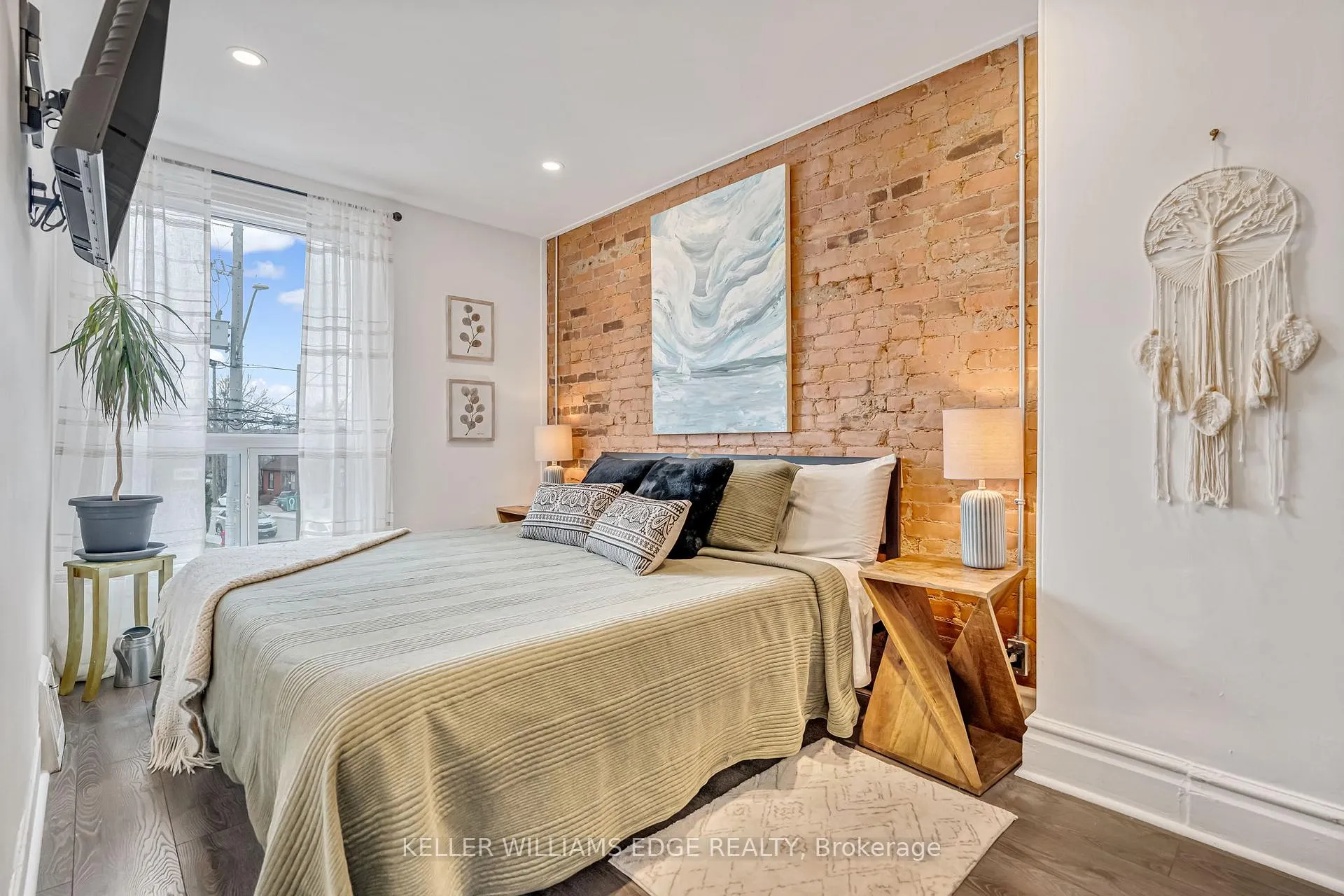 Photo 18 of 188 Bay Street N, Hamilton, Central — HOMEH