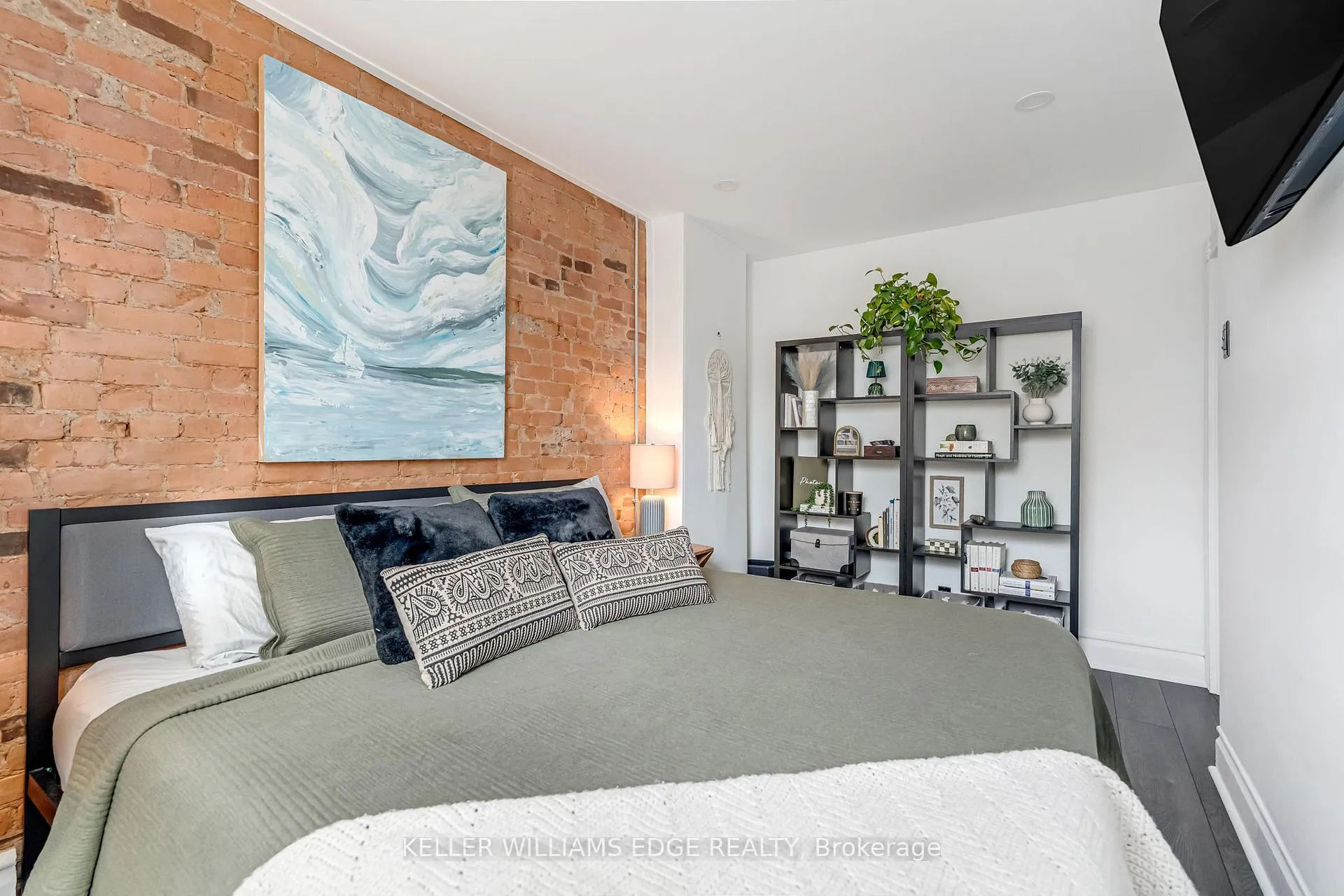 Photo 19 of 188 Bay Street N, Hamilton, Central — HOMEH