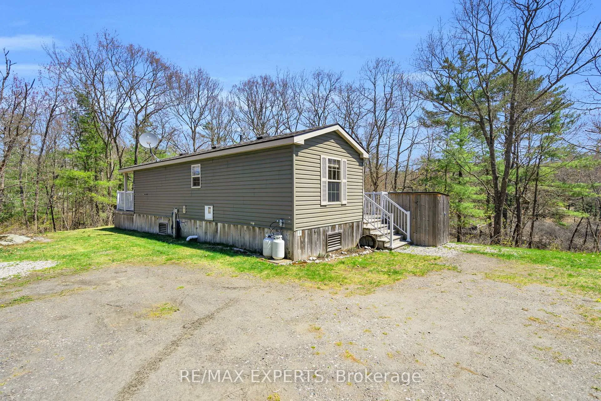 Photo 2 of Unit 8, 1336 S Morrison Lake Road, Gravenhurst, Wood (Gravenhurst) — HOMEH