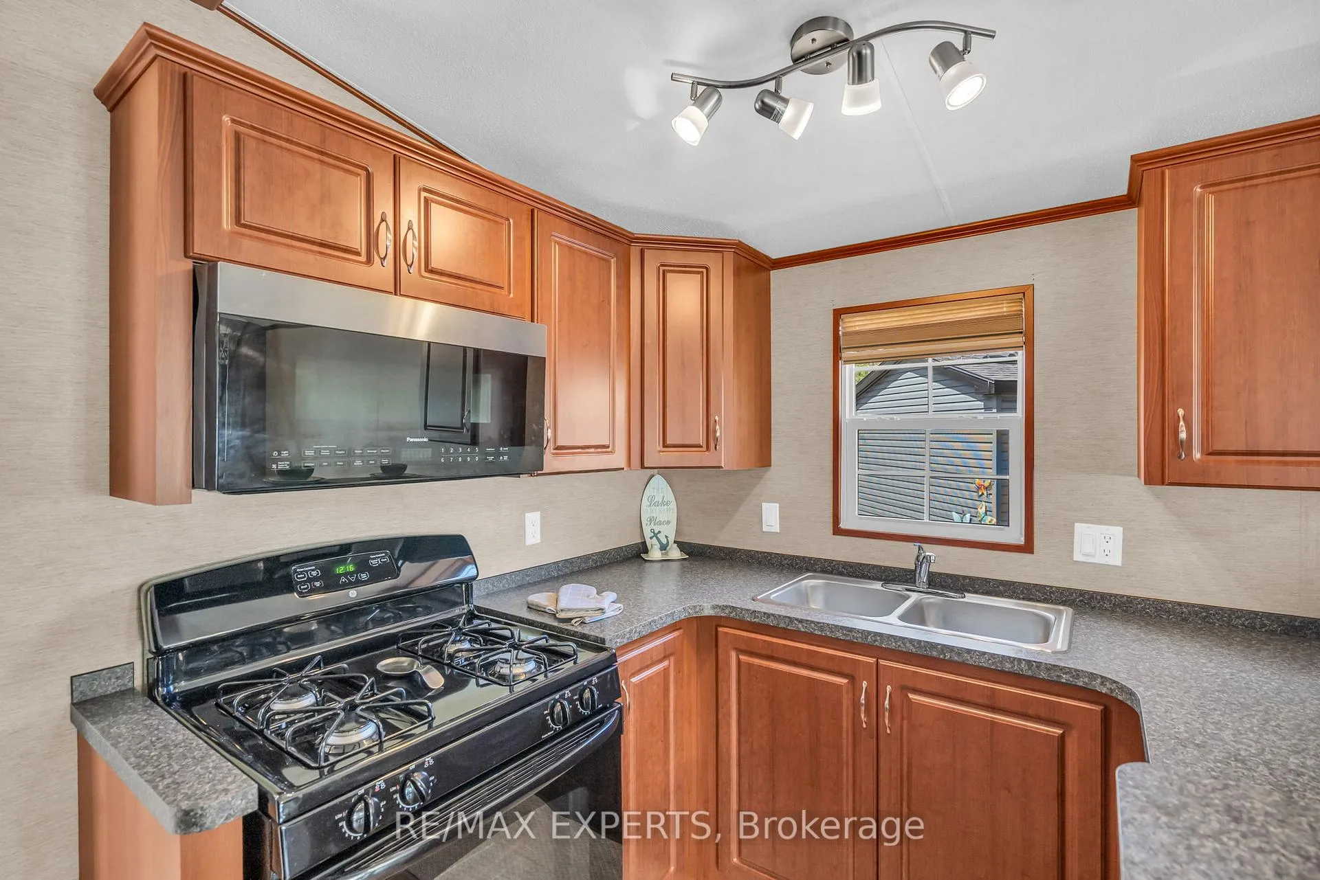 Photo 11 of Unit 8, 1336 S Morrison Lake Road, Gravenhurst, Wood (Gravenhurst) — HOMEH
