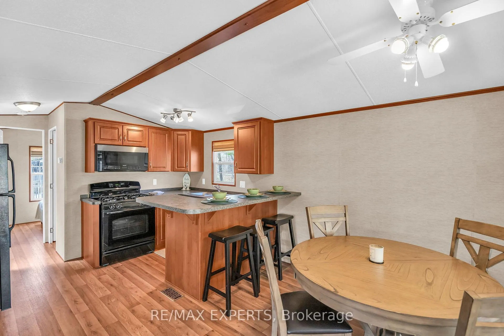 Photo 15 of Unit 8, 1336 S Morrison Lake Road, Gravenhurst, Wood (Gravenhurst) — HOMEH