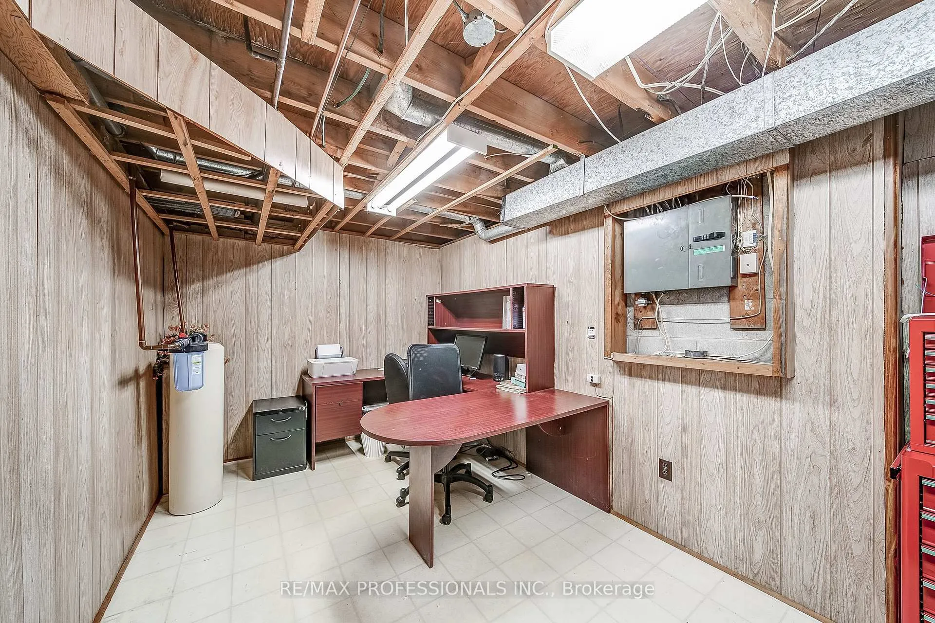 Photo 33 of 2 Agnes Street, Barrie, Wellington — HOMEH