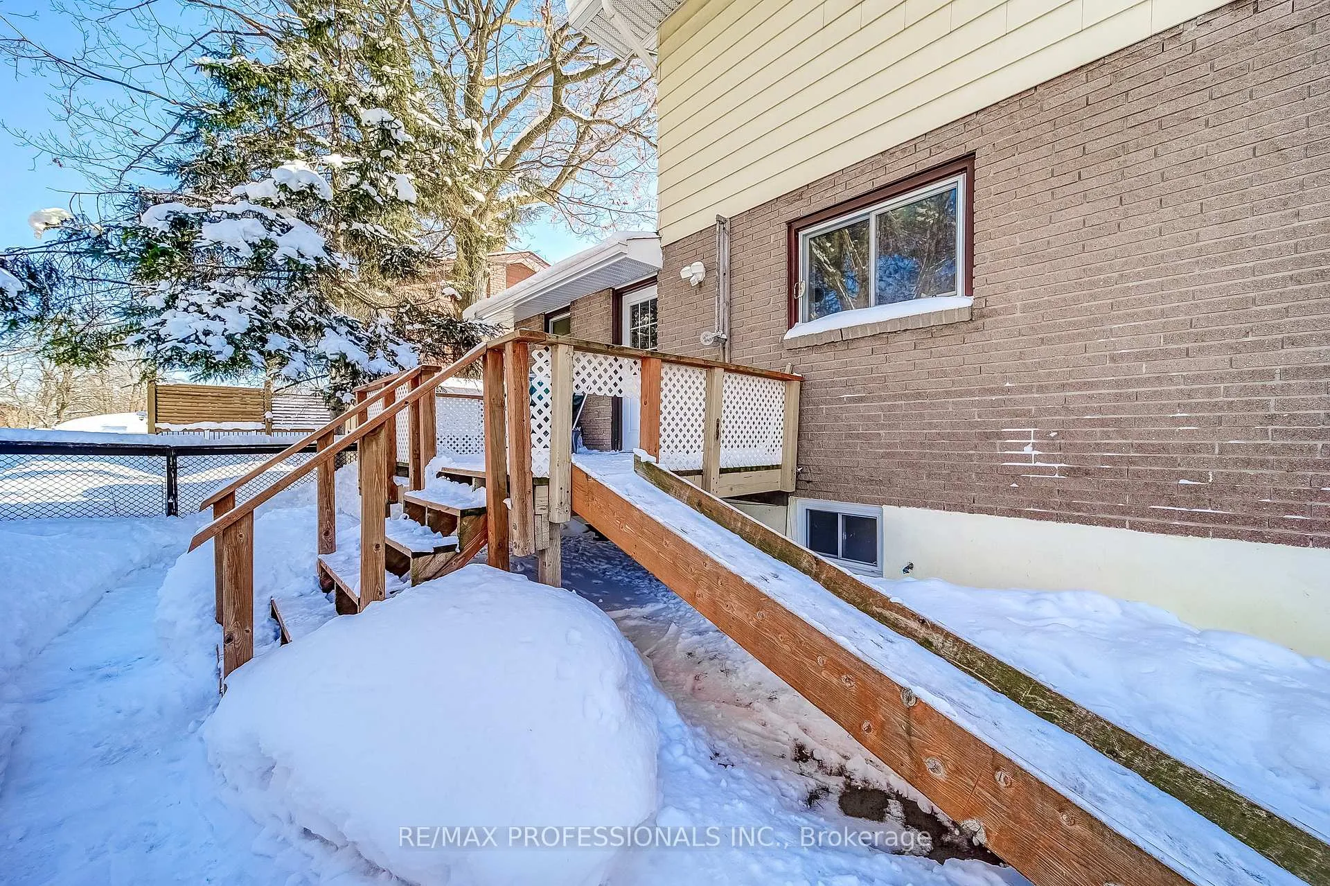 Photo 38 of 2 Agnes Street, Barrie, Wellington — HOMEH