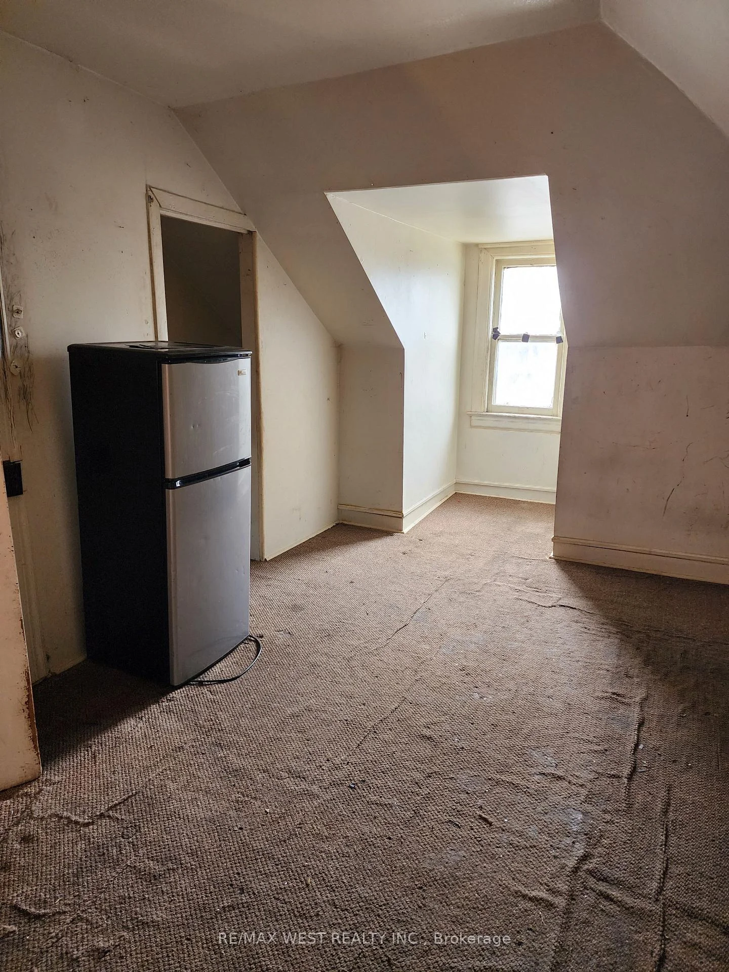 Photo 9 of 415 Symington Avenue, Toronto, Weston-Pellam Park — HOMEH