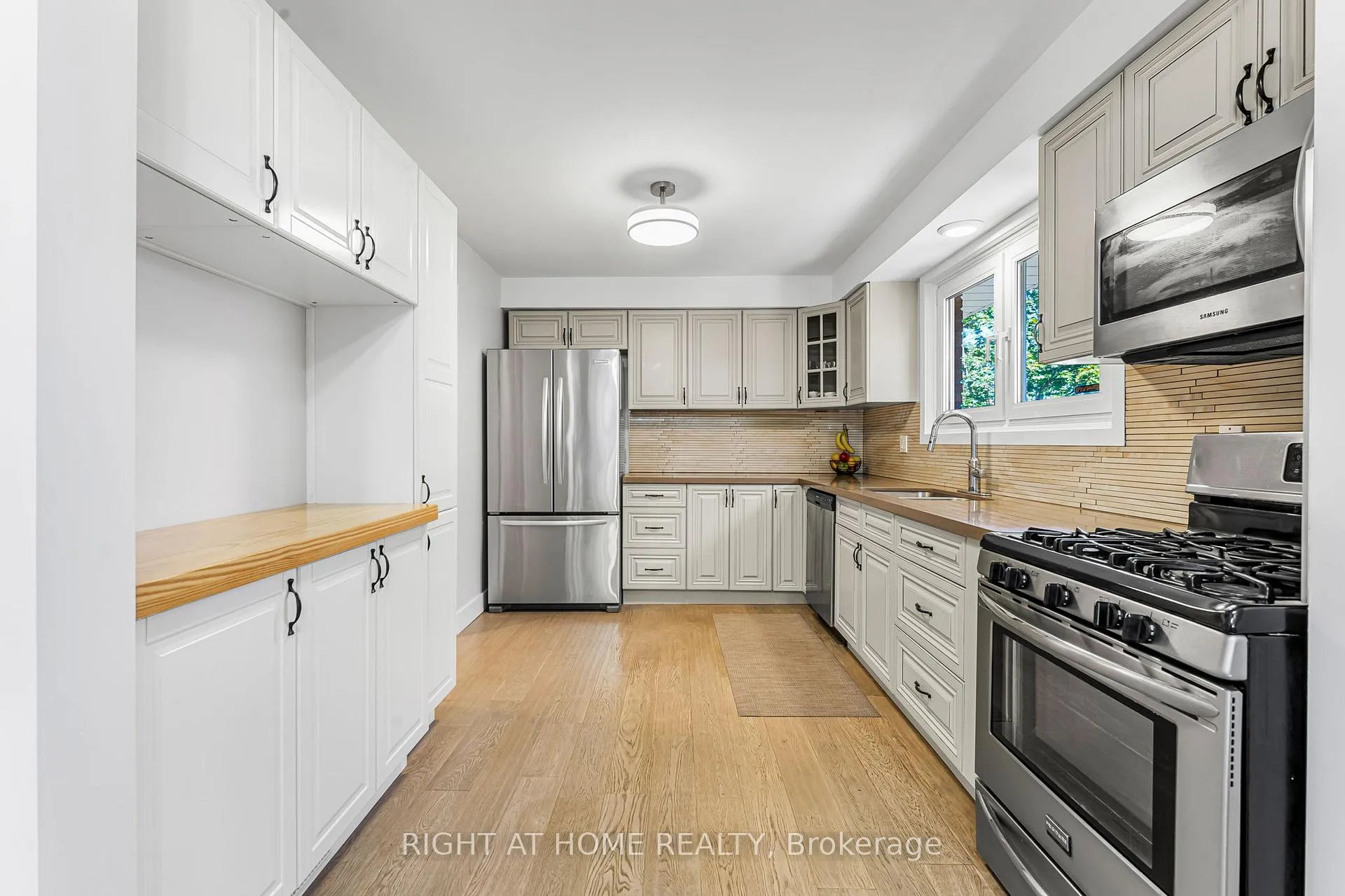 Photo 5 of 3 Baraniuk Street, St. Catharines, Lakeport — HOMEH