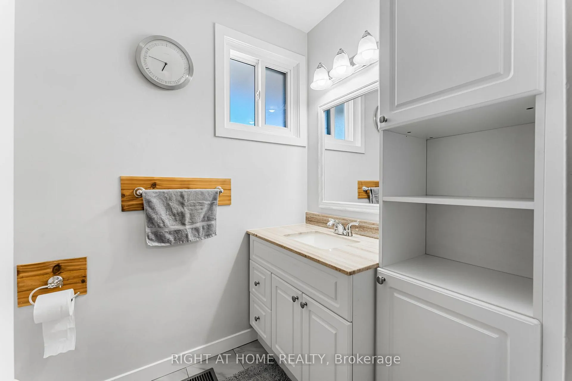 Photo 13 of 3 Baraniuk Street, St. Catharines, Lakeport — HOMEH