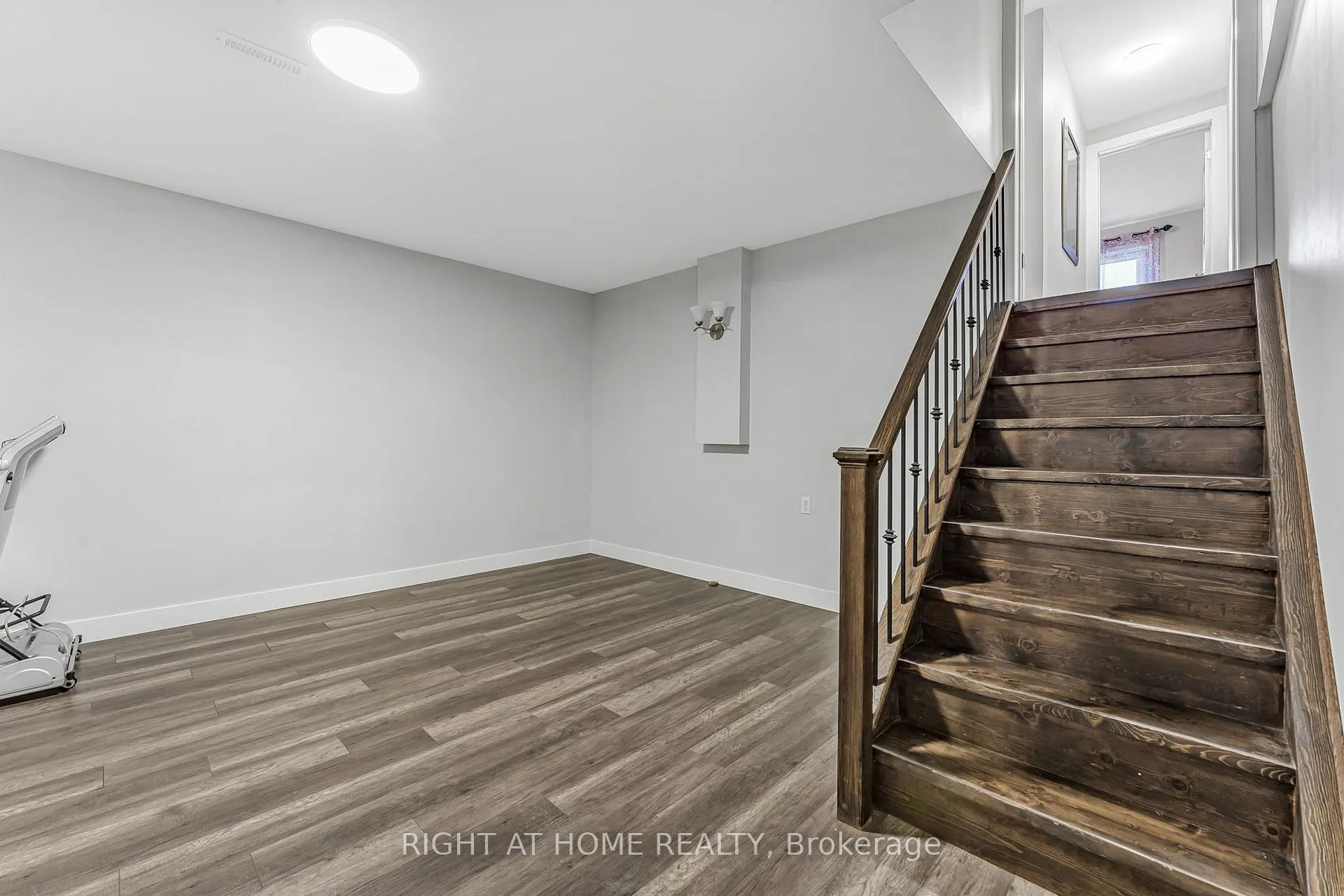 Photo 24 of 3 Baraniuk Street, St. Catharines, Lakeport — HOMEH
