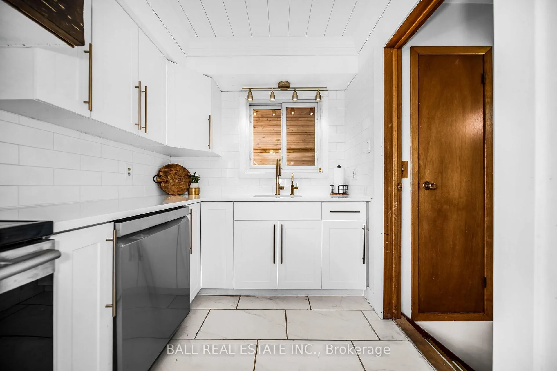 Photo 11 of 1749 Young's Point Road, Selwyn — HOMEH