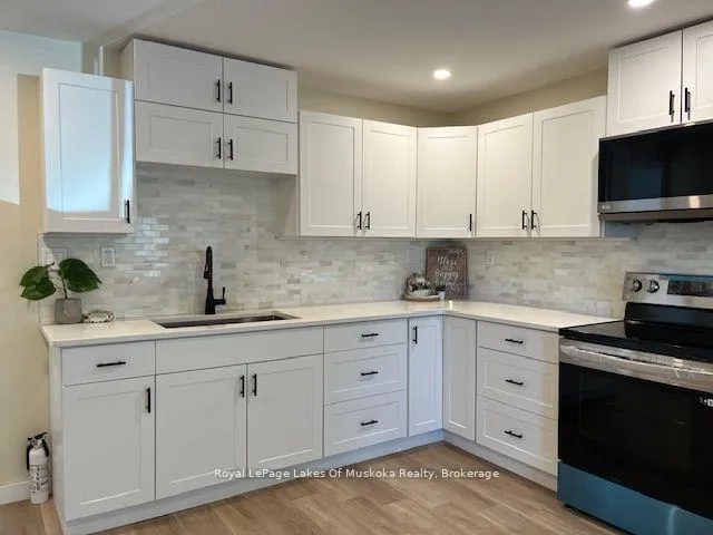 Photo 3 of 36 Ottawa Avenue, South River — HOMEH