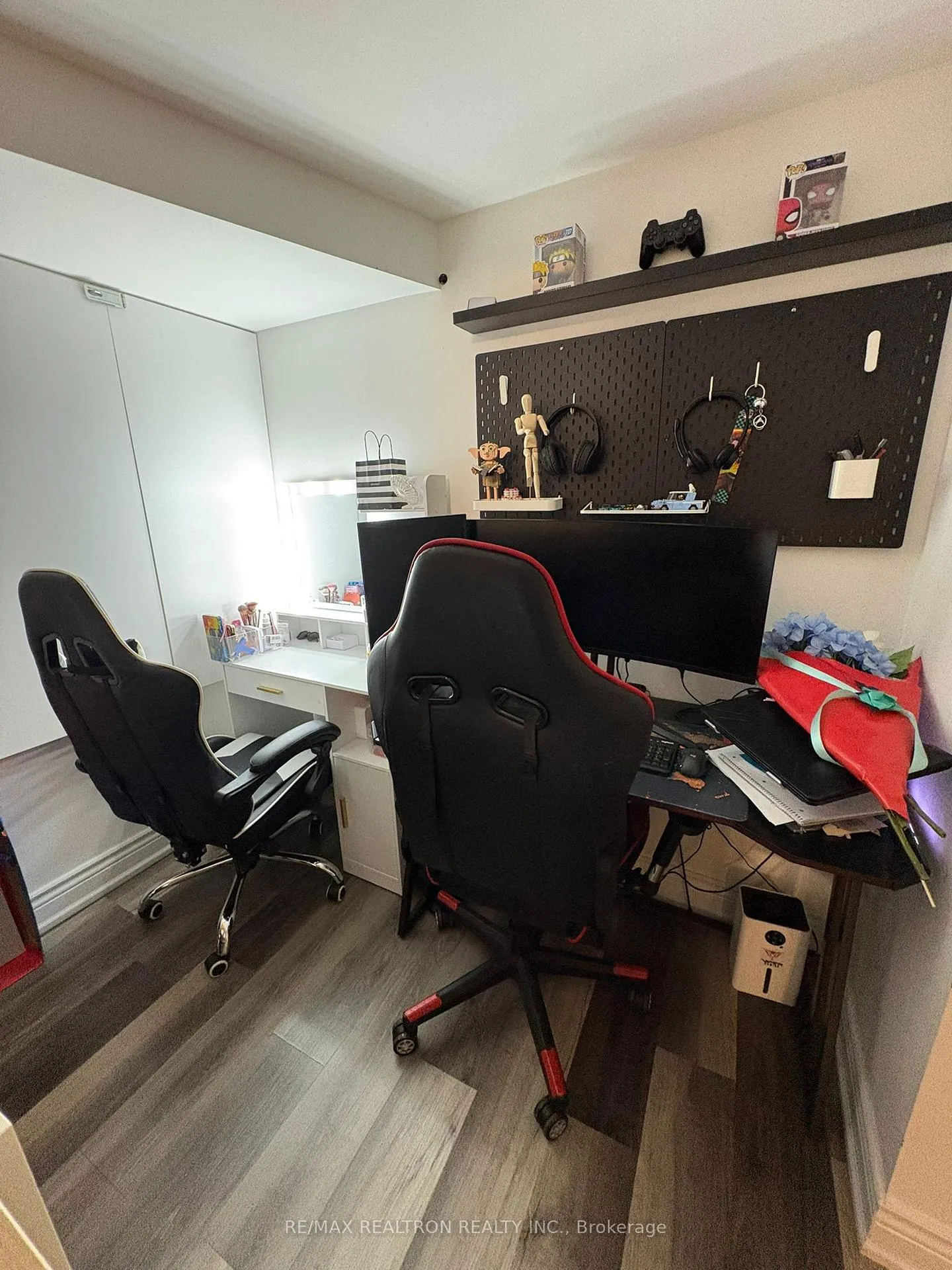 Photo 6 of Unit Bsmt, 15 Castle Rock Court, Markham, Cedarwood — HOMEH