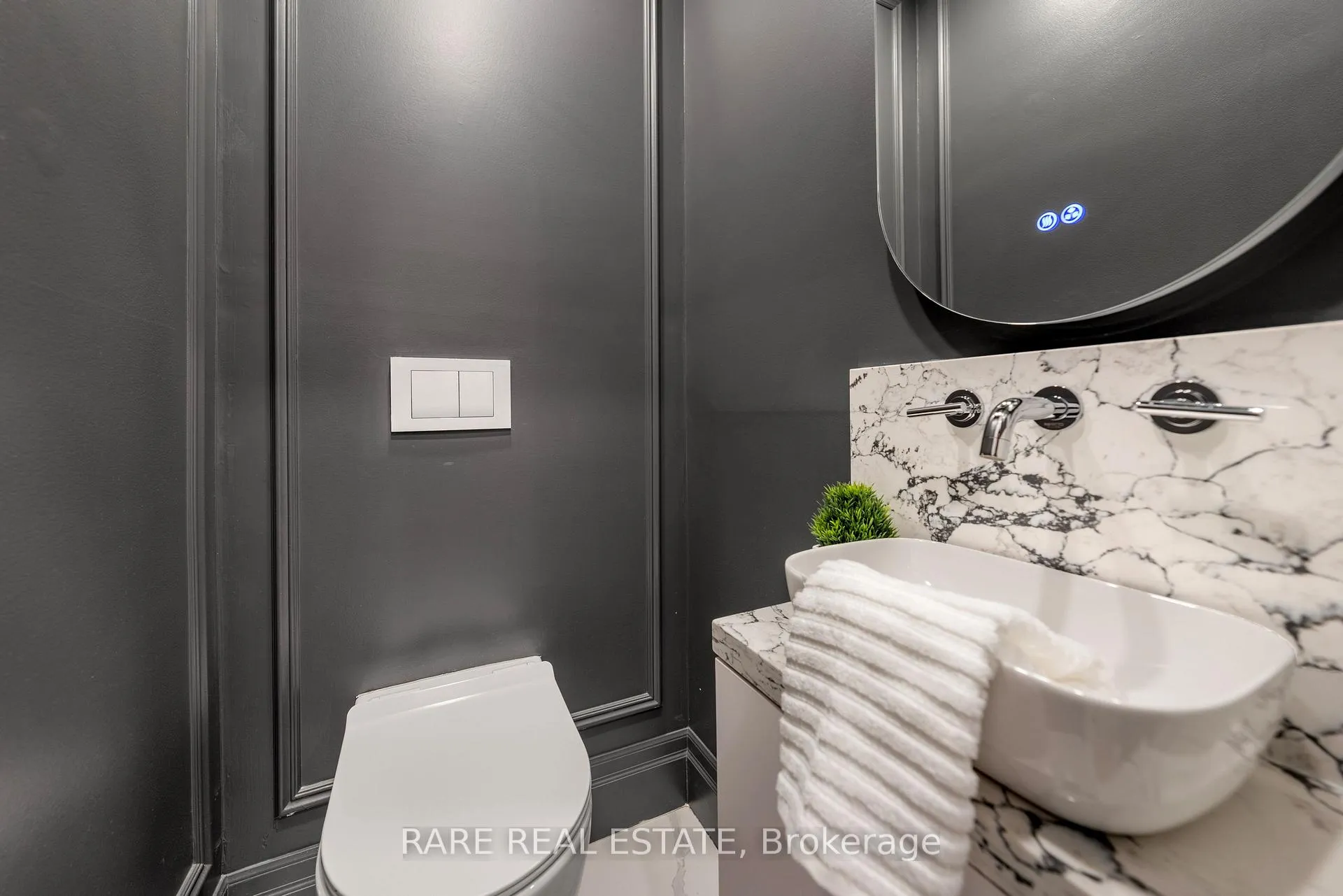 Photo 17 of 63 Laughton Avenue, Toronto, Weston-Pellam Park — HOMEH