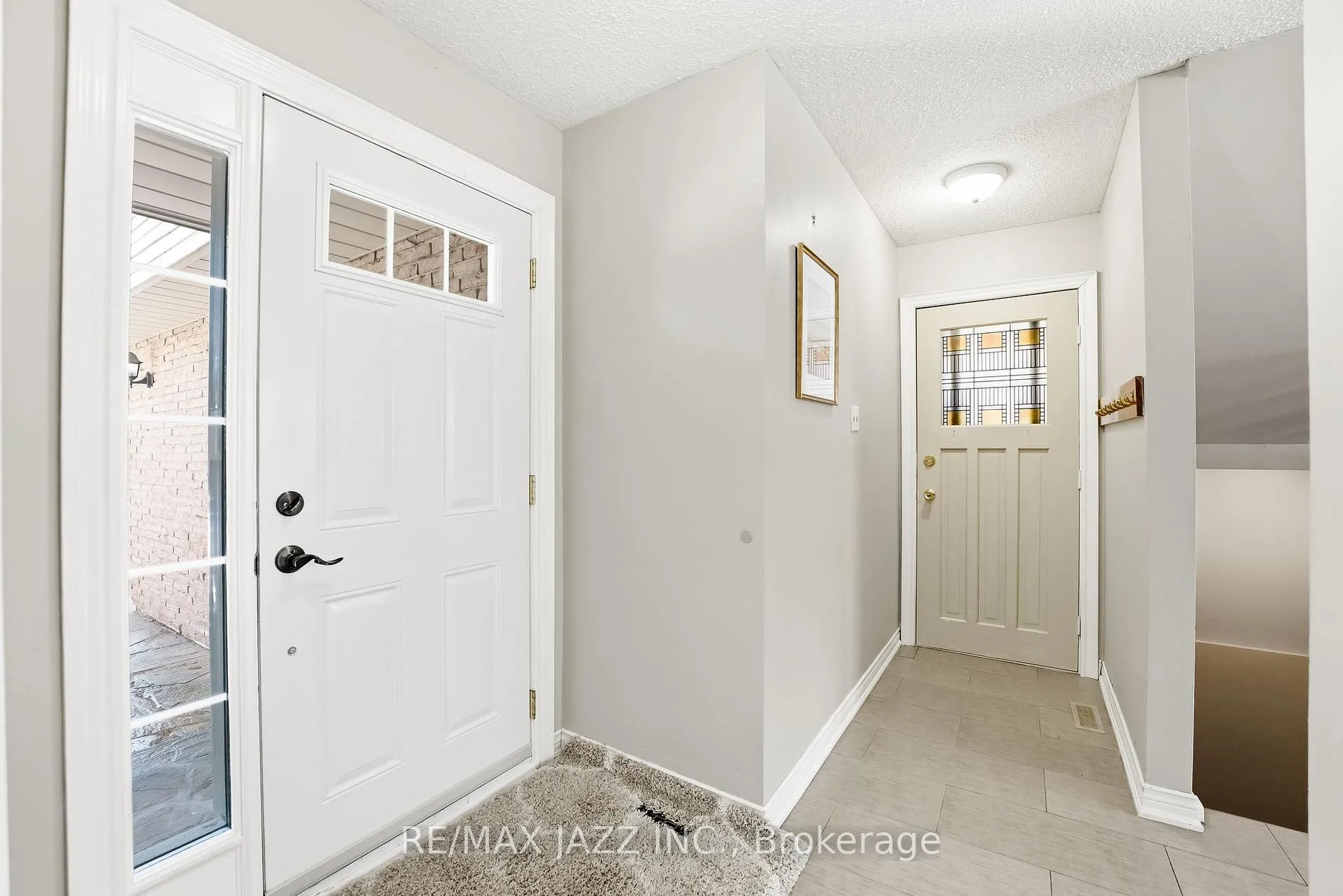 Photo 5 of 1757 Shadybrook Drive, Pickering, Amberlea — HOMEH