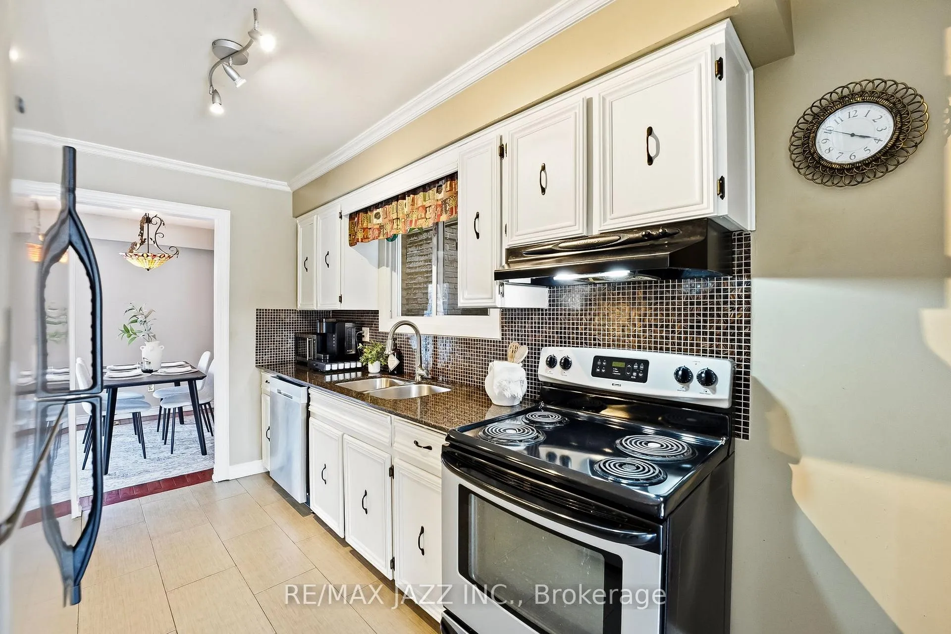 Photo 18 of 1757 Shadybrook Drive, Pickering, Amberlea — HOMEH