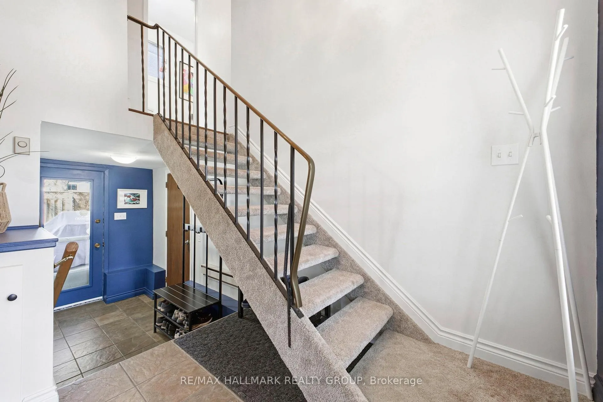 Photo 5 of 1 Howden Avenue, Ottawa, Meadowlands/St. Claire Gardens — HOMEH