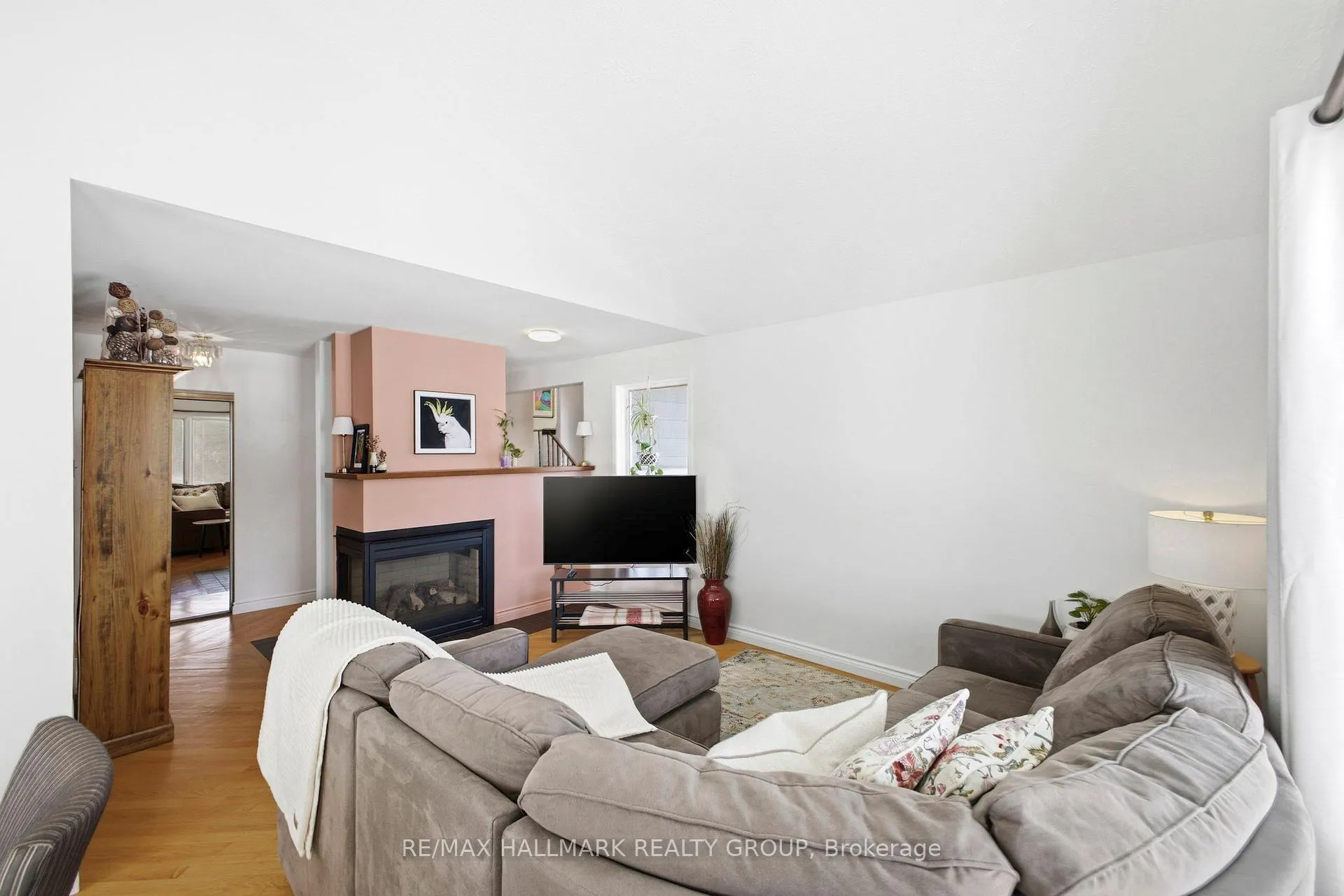 Photo 9 of 1 Howden Avenue, Ottawa, Meadowlands/St. Claire Gardens — HOMEH