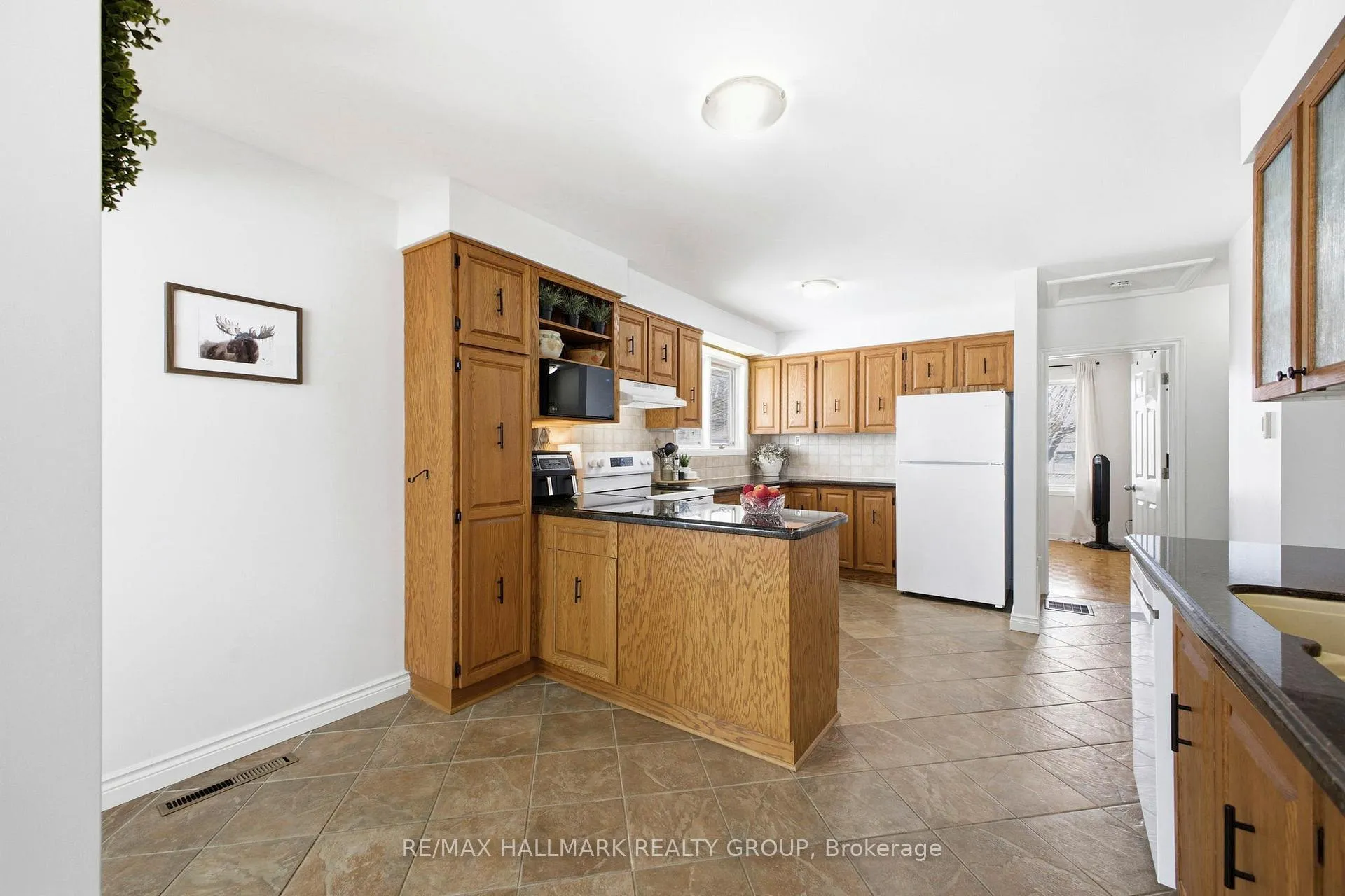Photo 14 of 1 Howden Avenue, Ottawa, Meadowlands/St. Claire Gardens — HOMEH