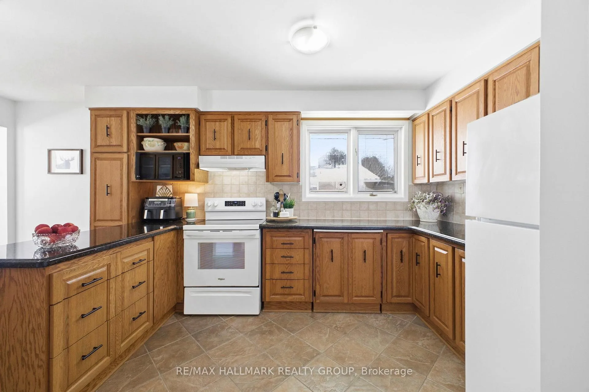 Photo 15 of 1 Howden Avenue, Ottawa, Meadowlands/St. Claire Gardens — HOMEH