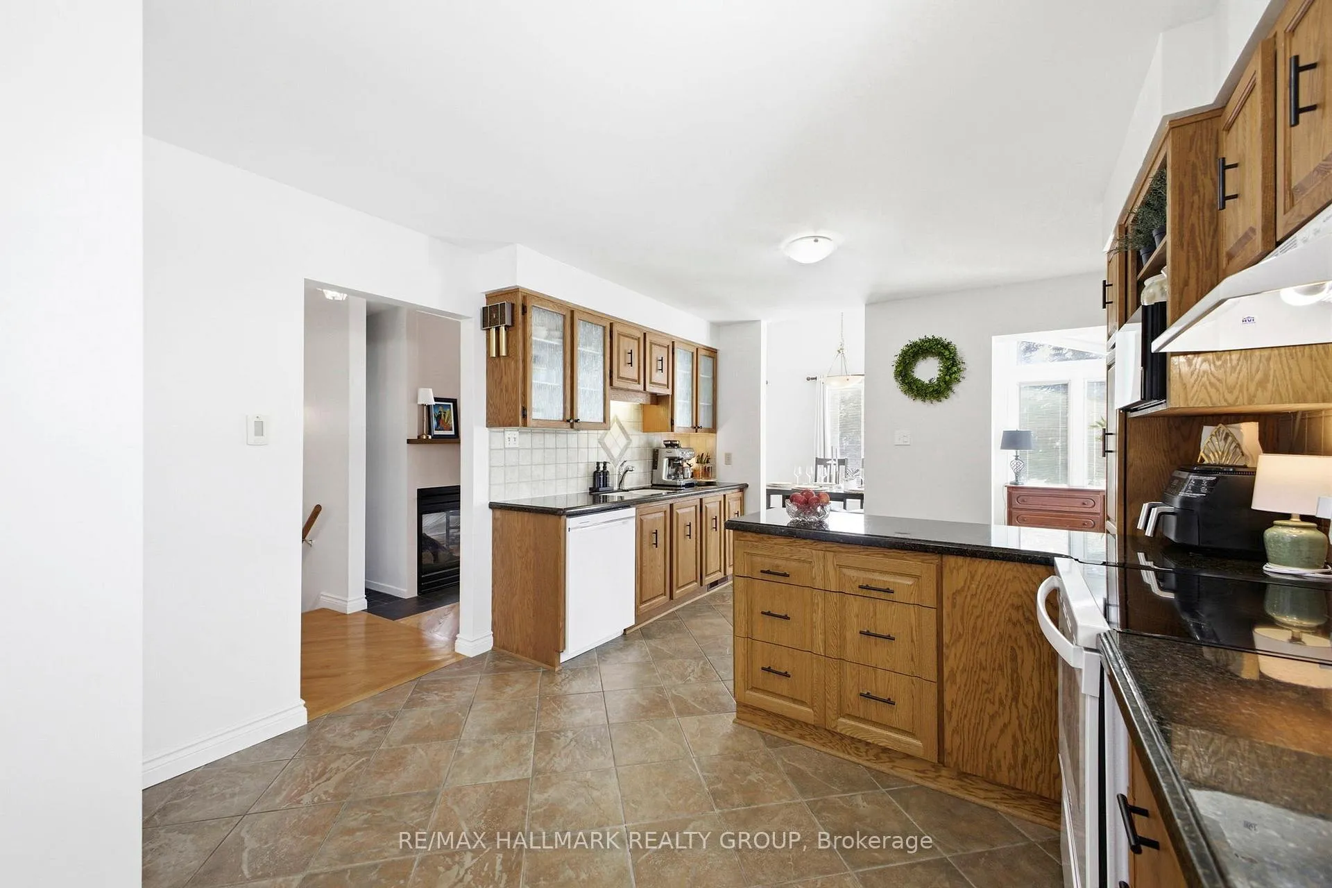 Photo 17 of 1 Howden Avenue, Ottawa, Meadowlands/St. Claire Gardens — HOMEH