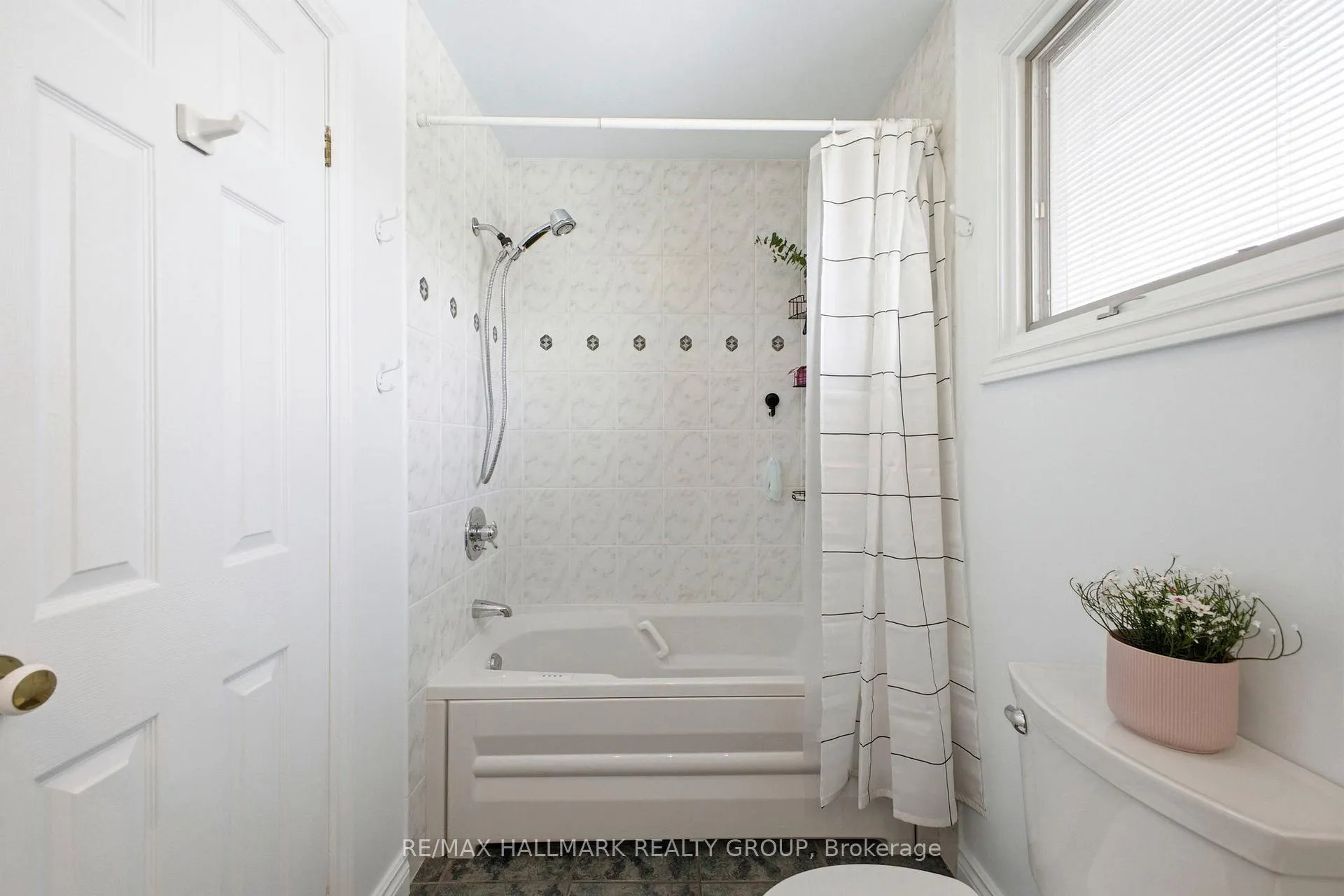 Photo 28 of 1 Howden Avenue, Ottawa, Meadowlands/St. Claire Gardens — HOMEH