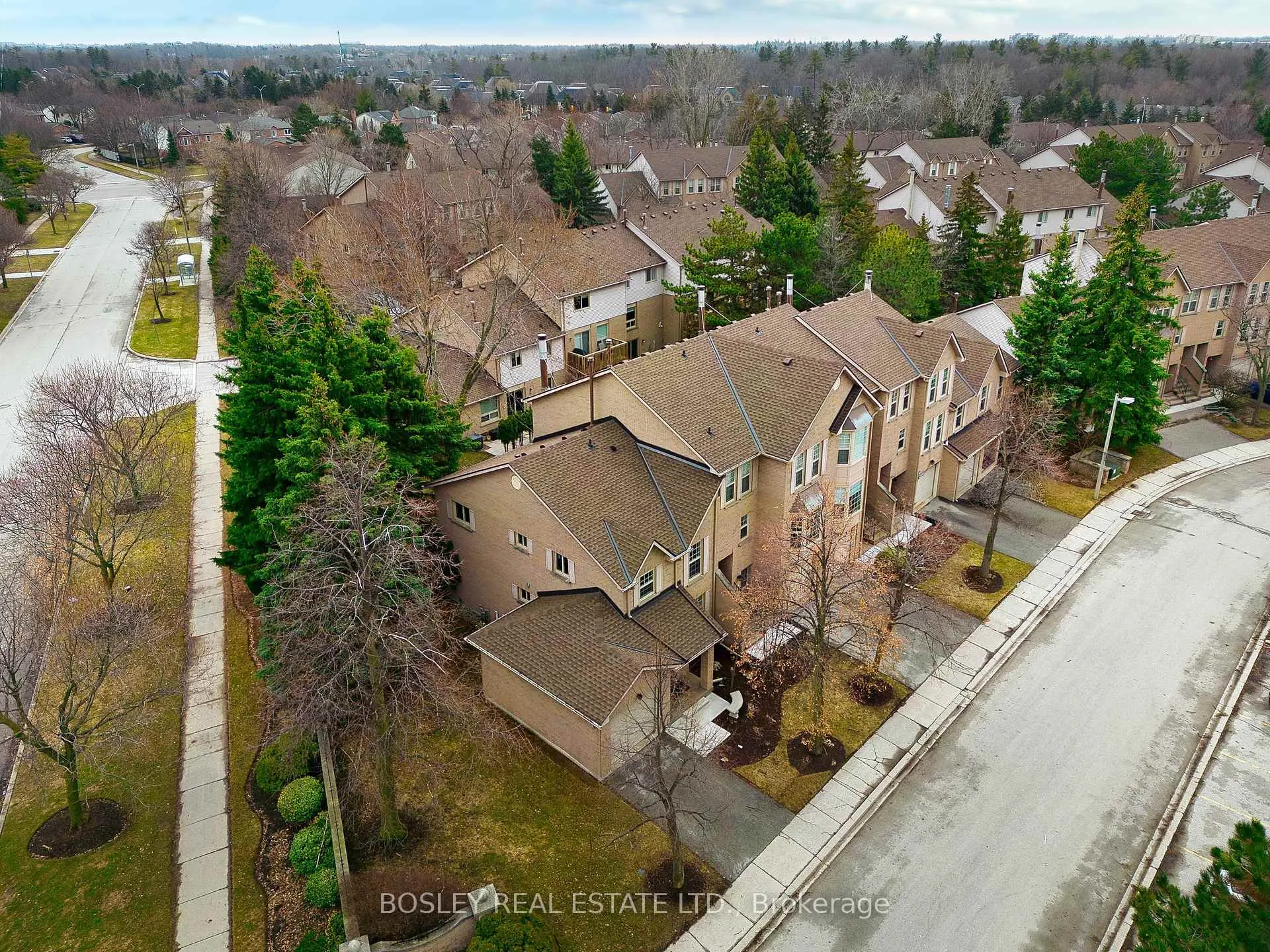 Photo 1 of Unit 76, 2272 Mowat Avenue, Oakville, River Oaks — HOMEH