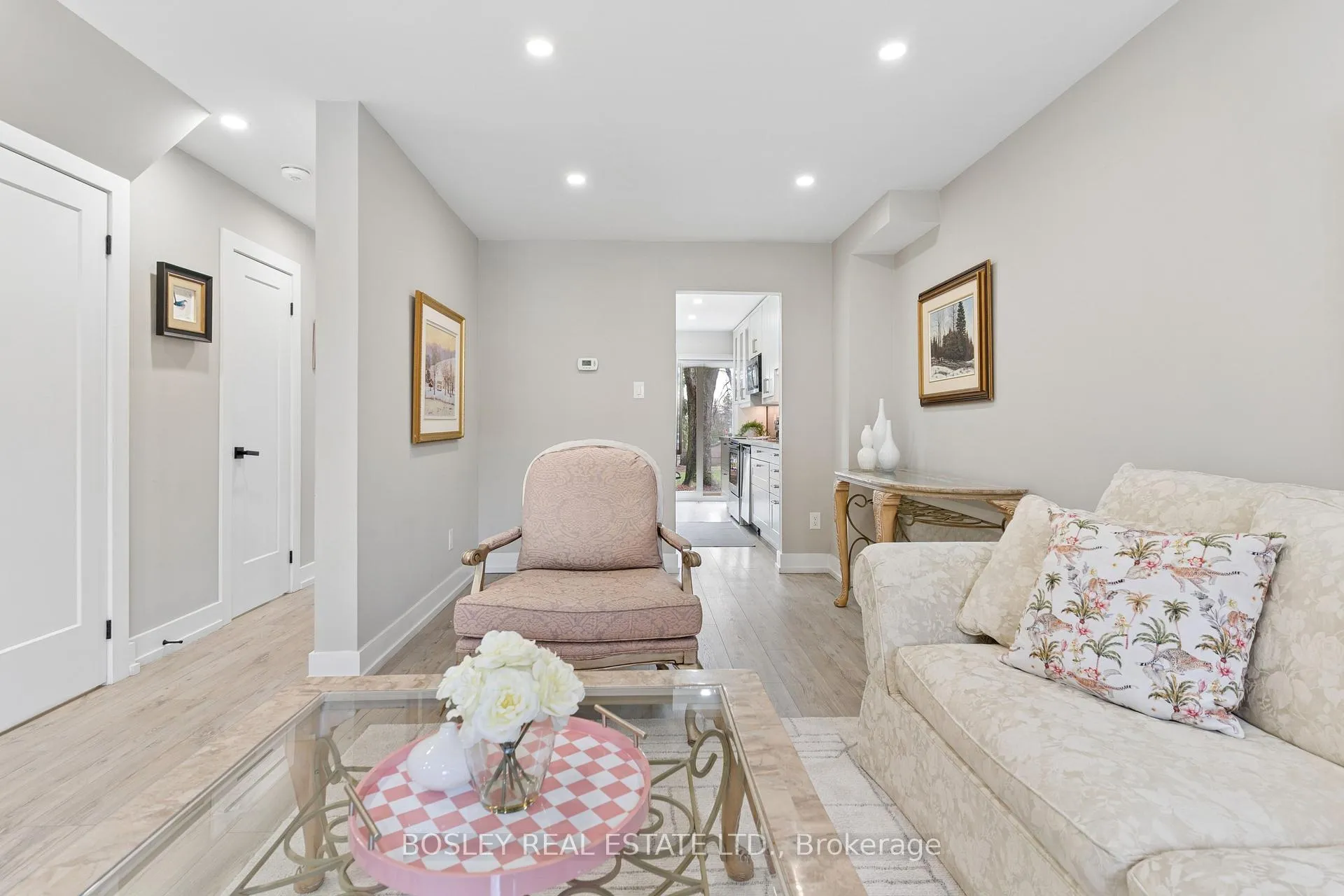 Photo 8 of Unit 76, 2272 Mowat Avenue, Oakville, River Oaks — HOMEH