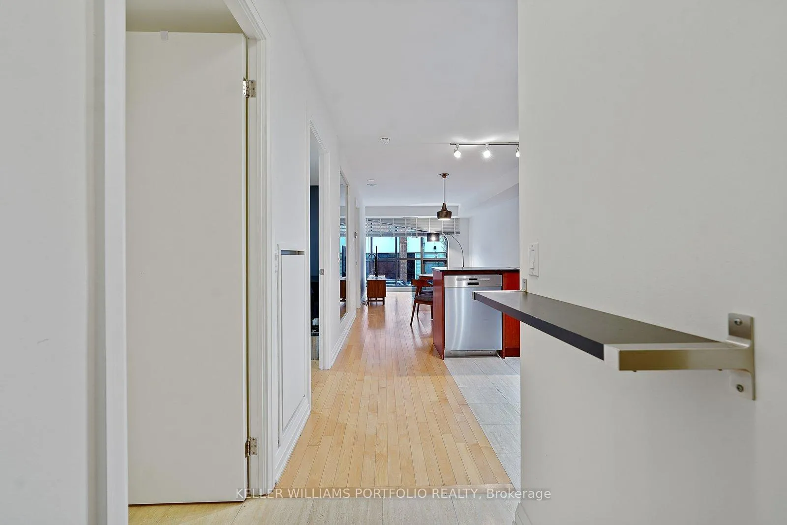 Photo 2 of Unit 205, 3 McAlpine Street, Toronto, The Annex — HOMEH