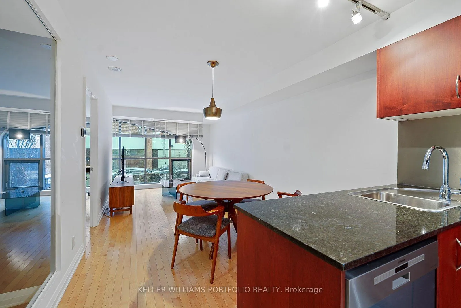 Photo 7 of Unit 205, 3 McAlpine Street, Toronto, The Annex — HOMEH