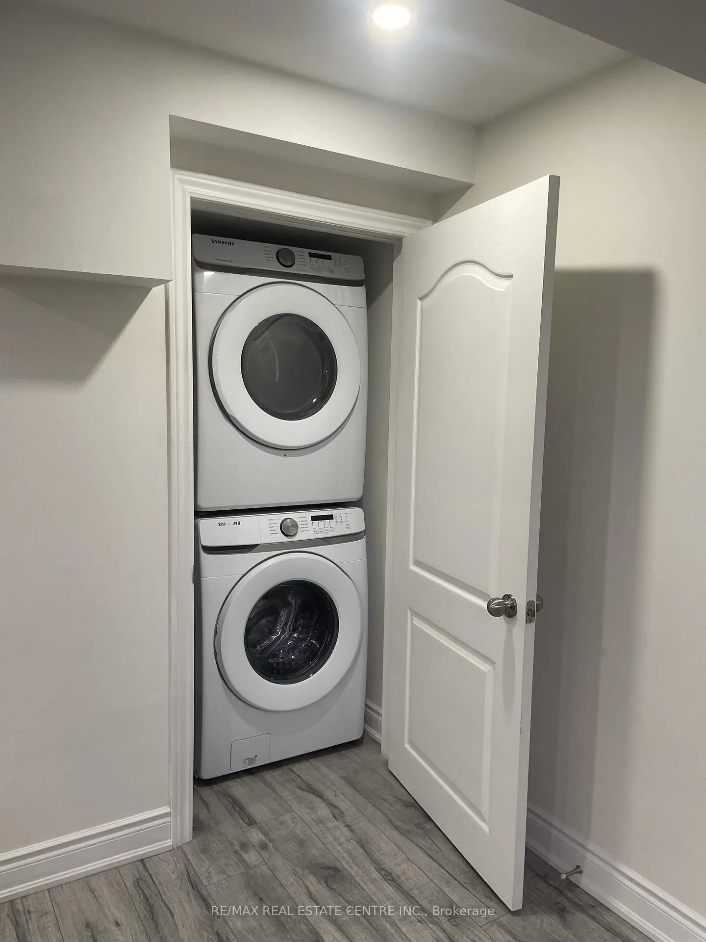 Photo 11 of 30 Roulette Crescent, Brampton, Northwest Brampton — HOMEH