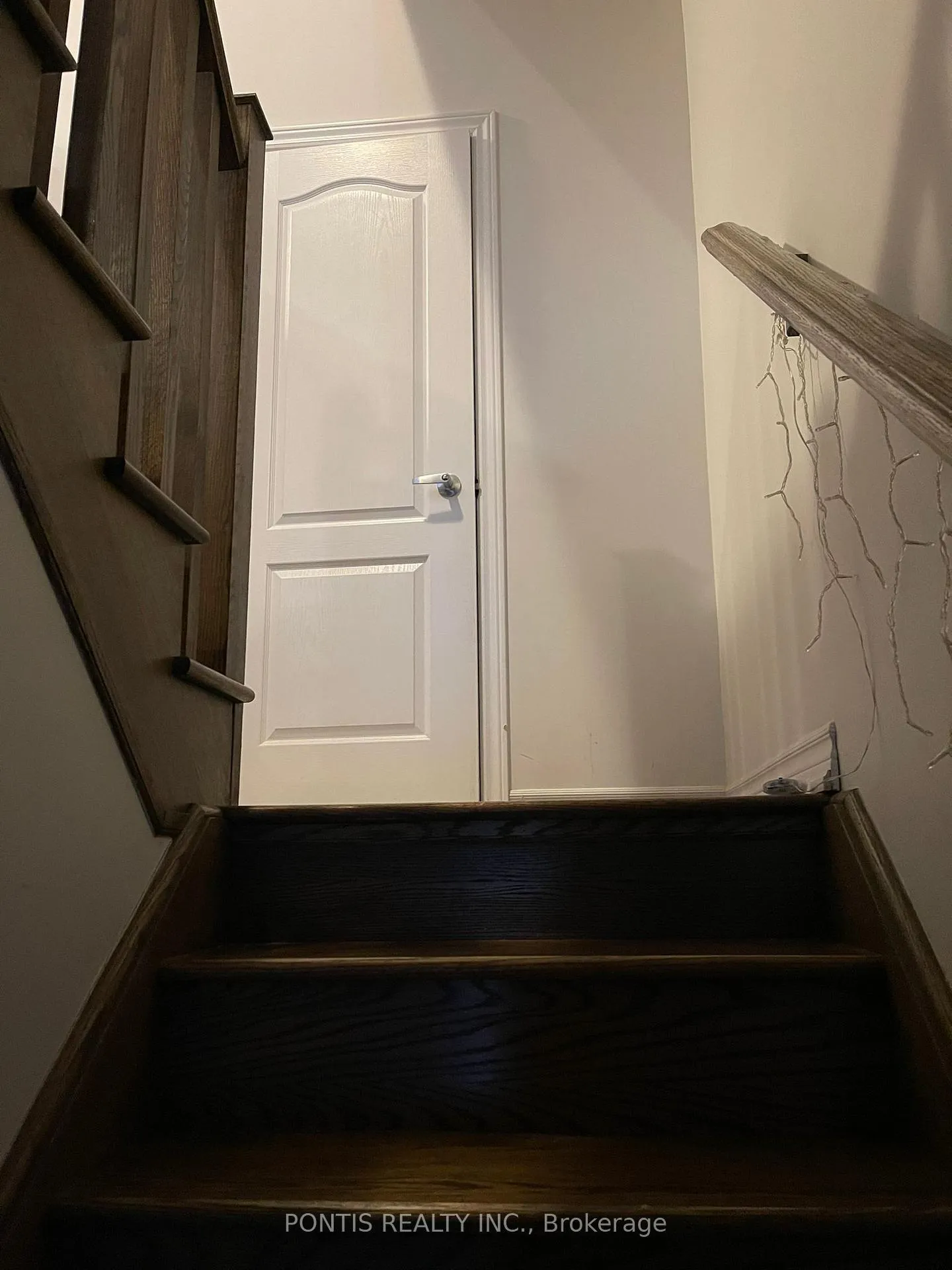 Photo 2 of 3038 Postridge Drive, Oakville, Joshua Meadows — HOMEH