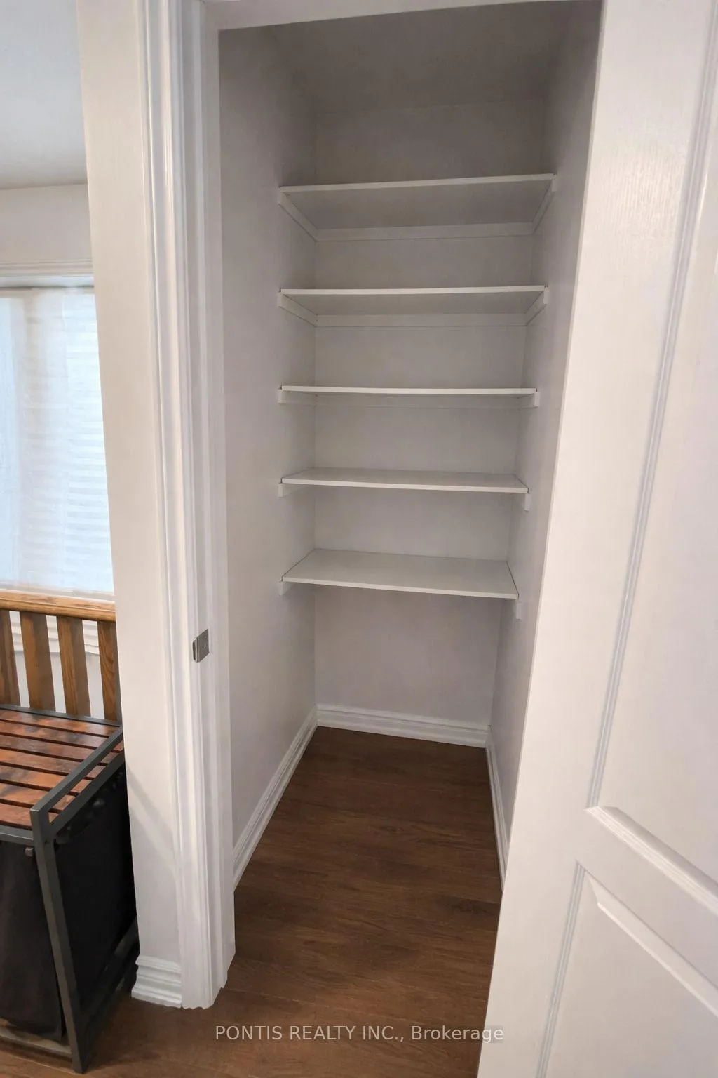 Photo 3 of 3038 Postridge Drive, Oakville, Joshua Meadows — HOMEH