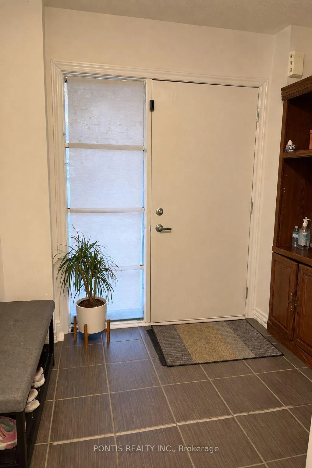 Photo 6 of 3038 Postridge Drive, Oakville, Joshua Meadows — HOMEH