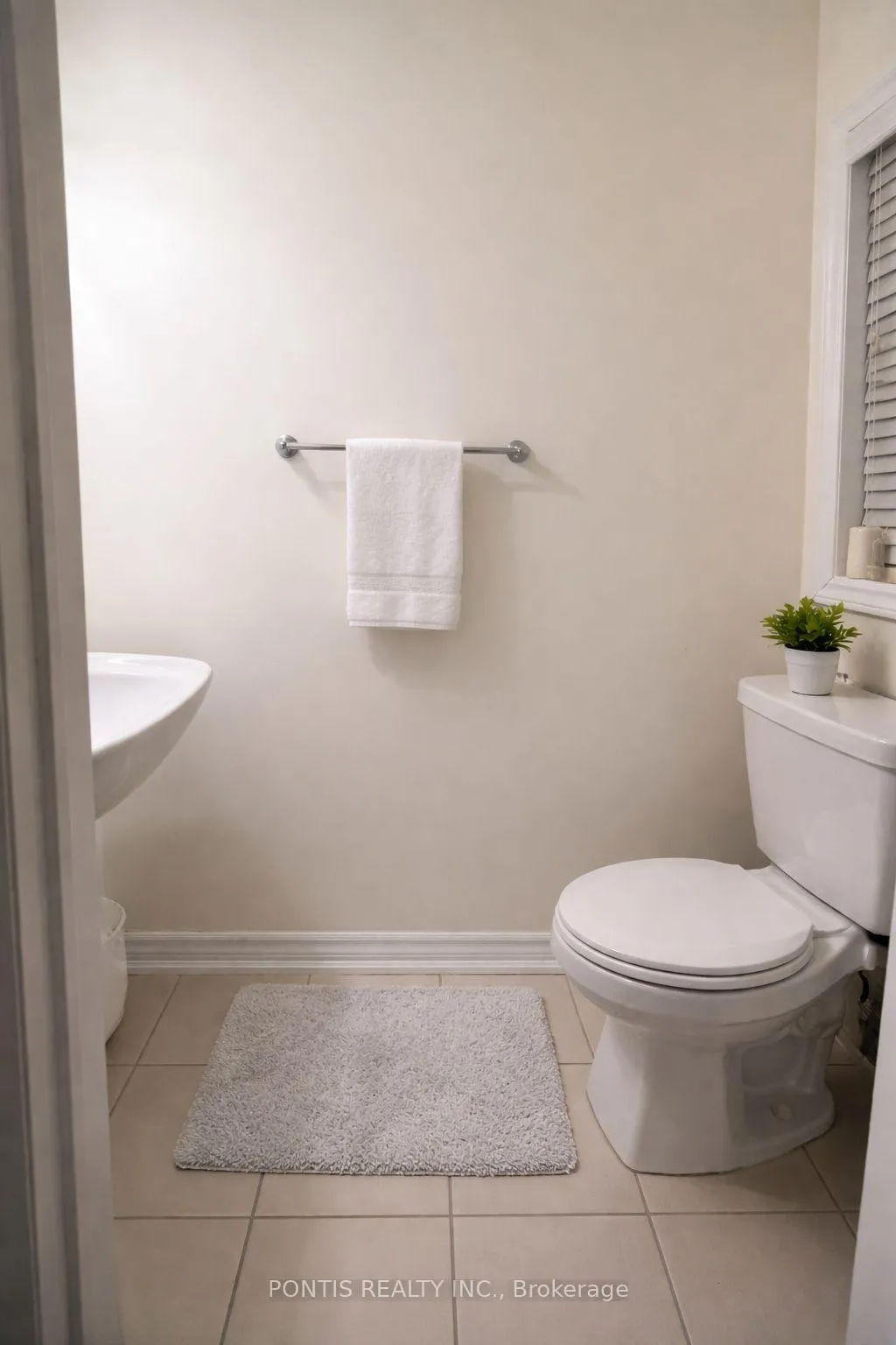 Photo 11 of 3038 Postridge Drive, Oakville, Joshua Meadows — HOMEH