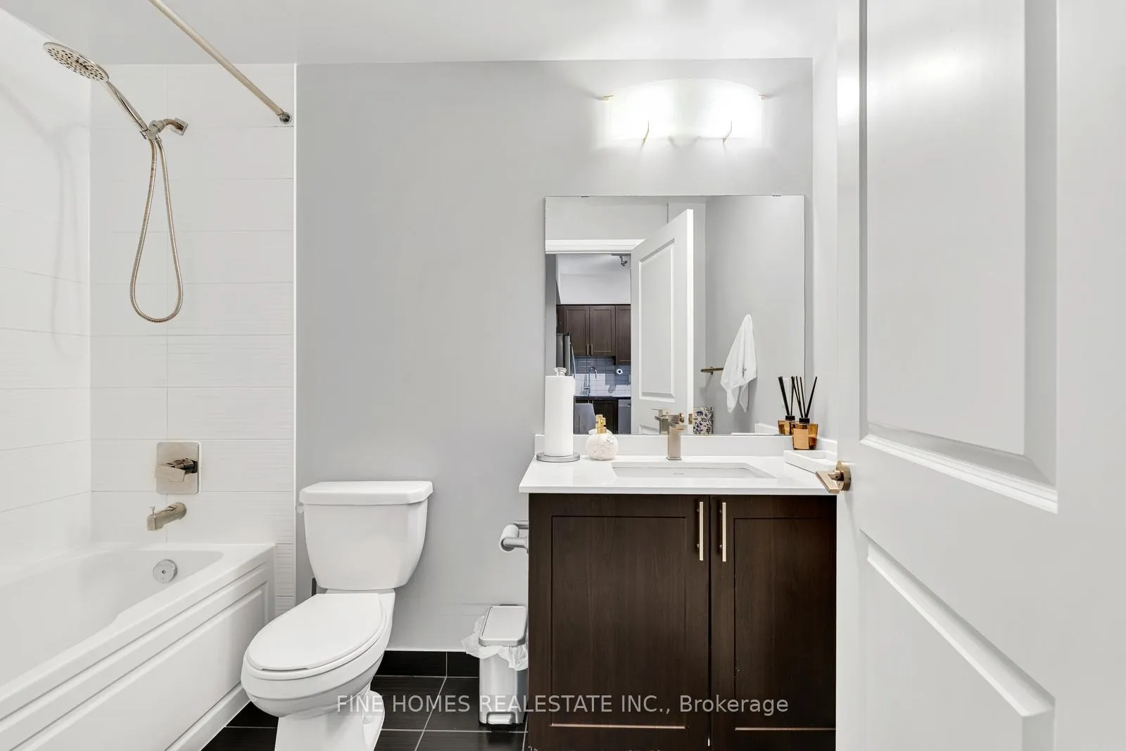 Photo 13 of Unit 1119, 7900 Bathusrt Street, Vaughan, Uplands — HOMEH