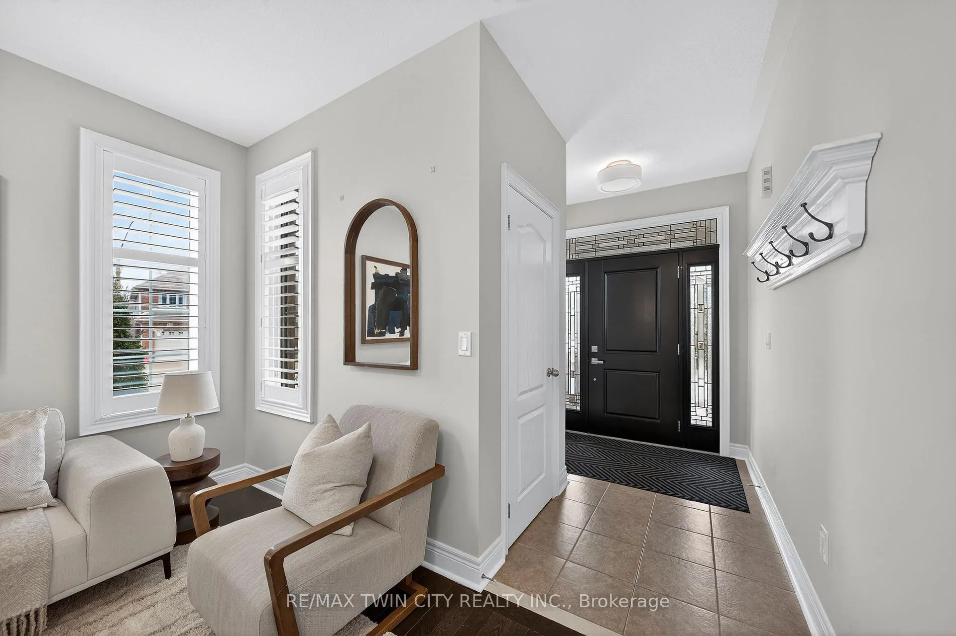Photo 4 of 405 Rideau River Street, Waterloo — HOMEH