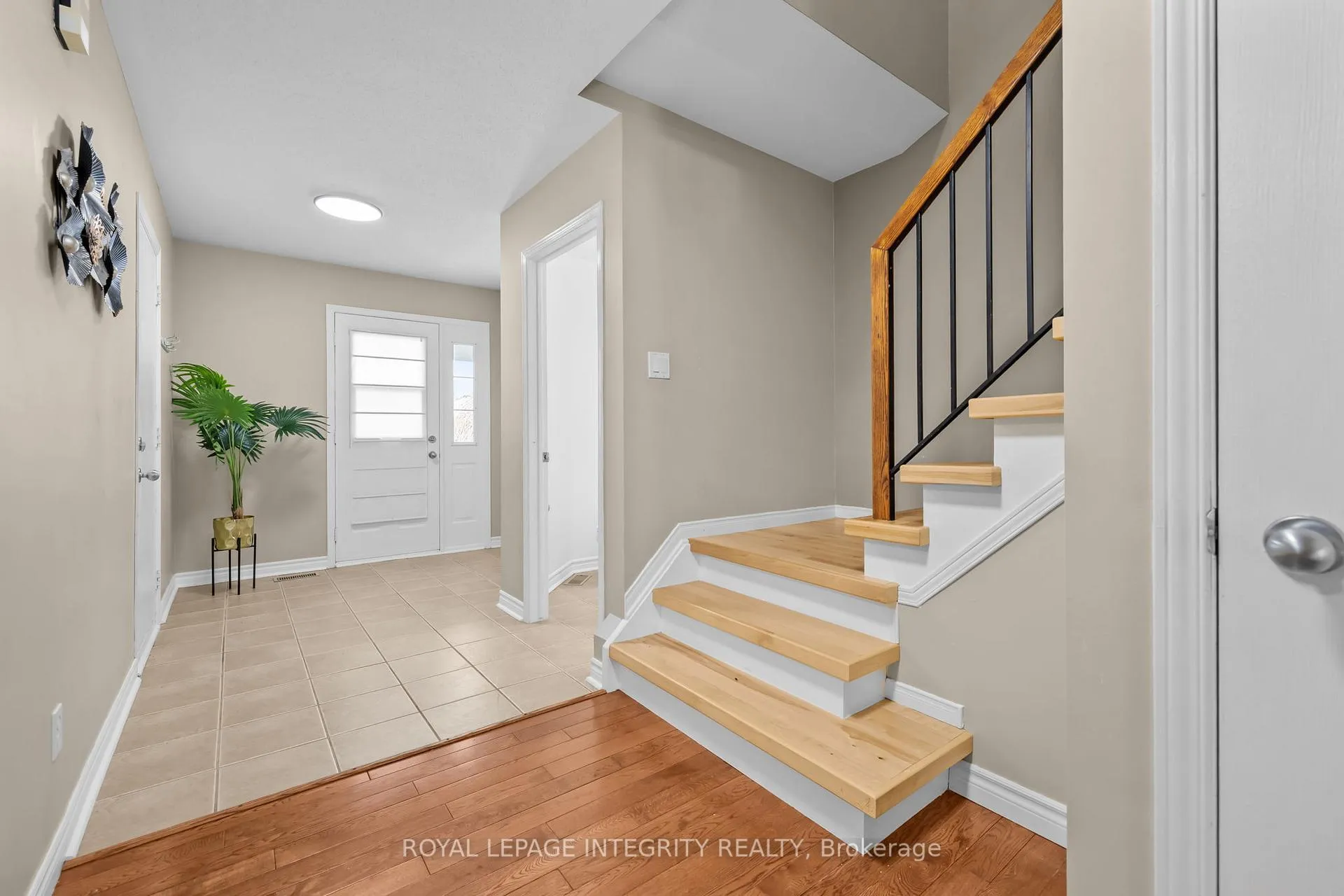 Photo 6 of 35 Randall James Drive, Ottawa, Stittsville (Central) — HOMEH
