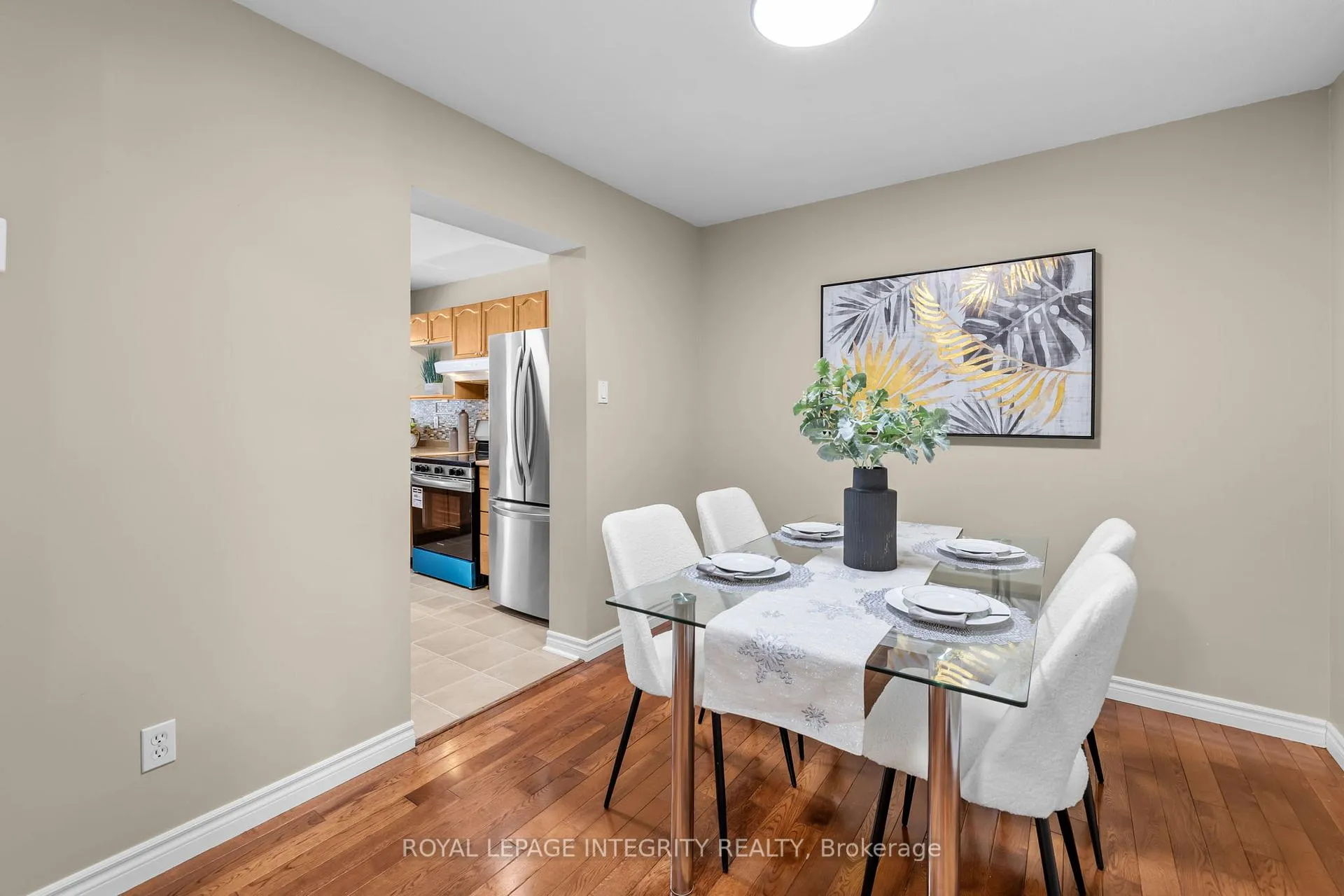 Photo 8 of 35 Randall James Drive, Ottawa, Stittsville (Central) — HOMEH