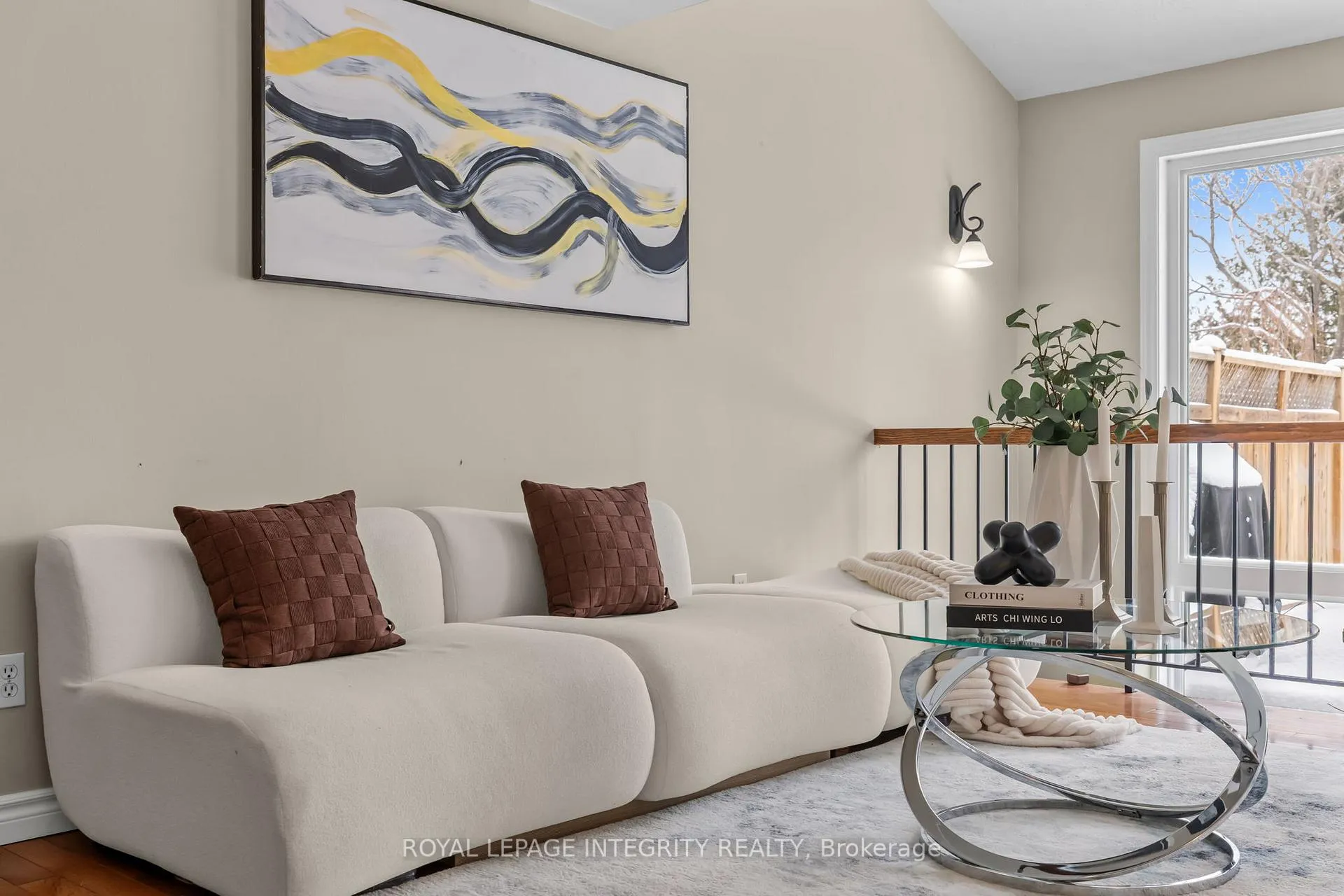 Photo 12 of 35 Randall James Drive, Ottawa, Stittsville (Central) — HOMEH