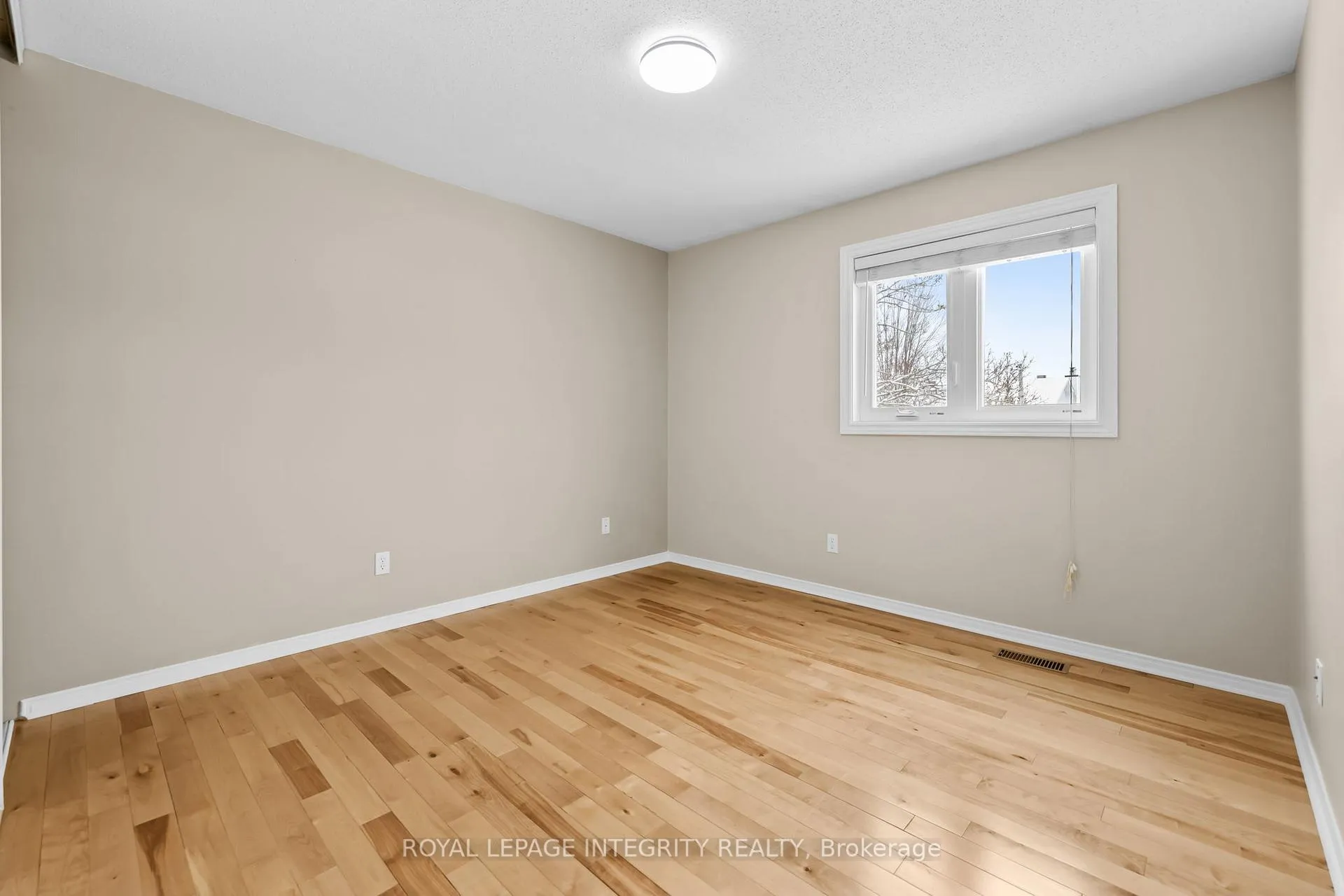 Photo 22 of 35 Randall James Drive, Ottawa, Stittsville (Central) — HOMEH