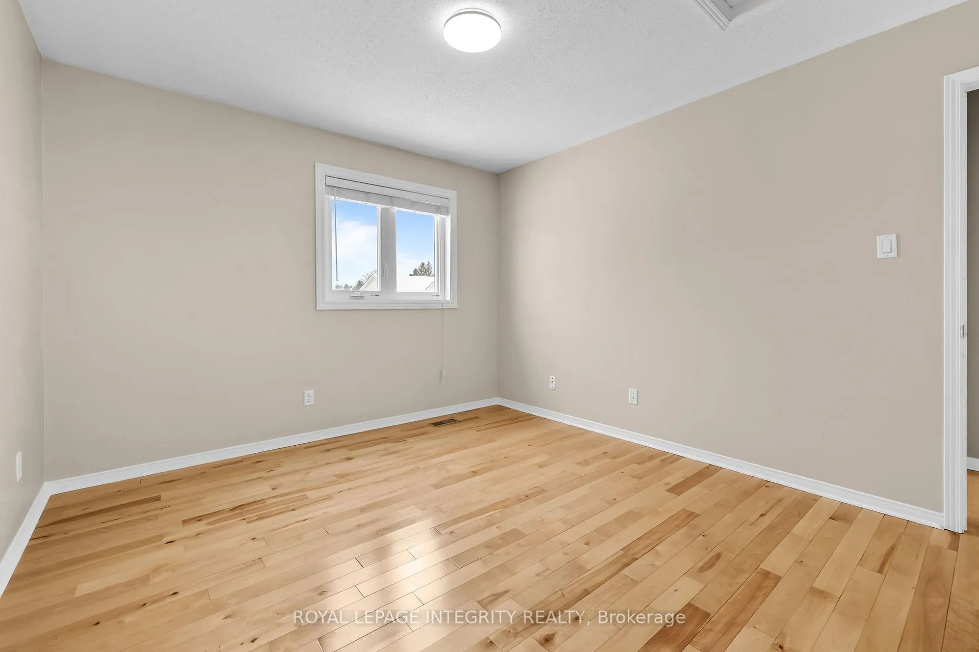 Photo 23 of 35 Randall James Drive, Ottawa, Stittsville (Central) — HOMEH