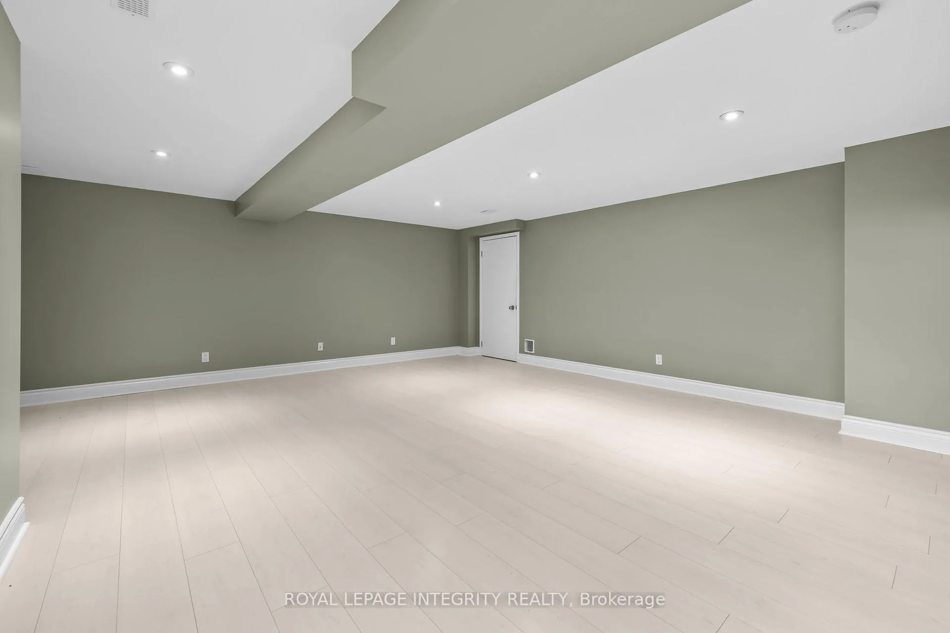 Photo 33 of 35 Randall James Drive, Ottawa, Stittsville (Central) — HOMEH