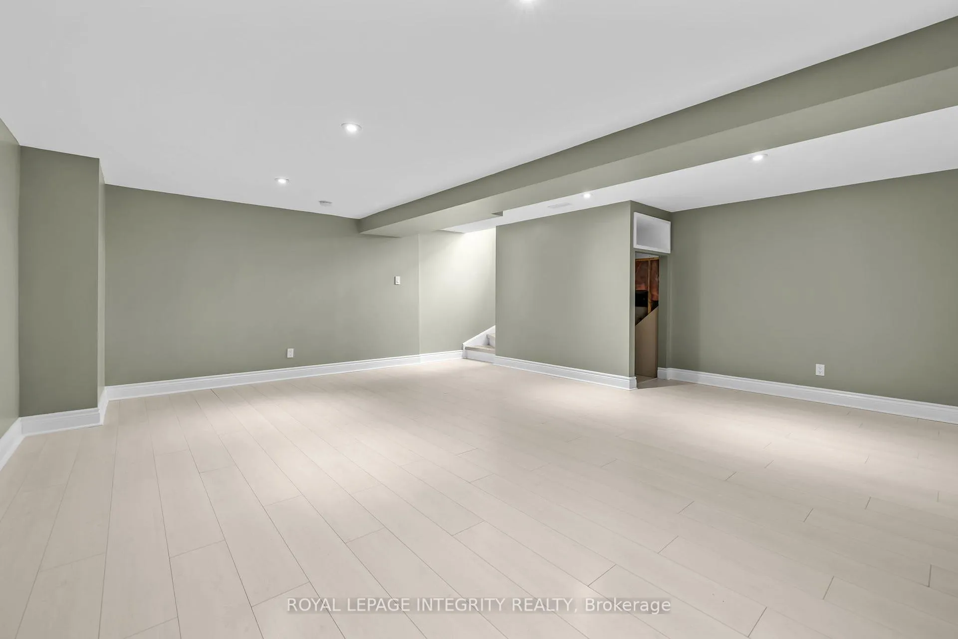 Photo 34 of 35 Randall James Drive, Ottawa, Stittsville (Central) — HOMEH
