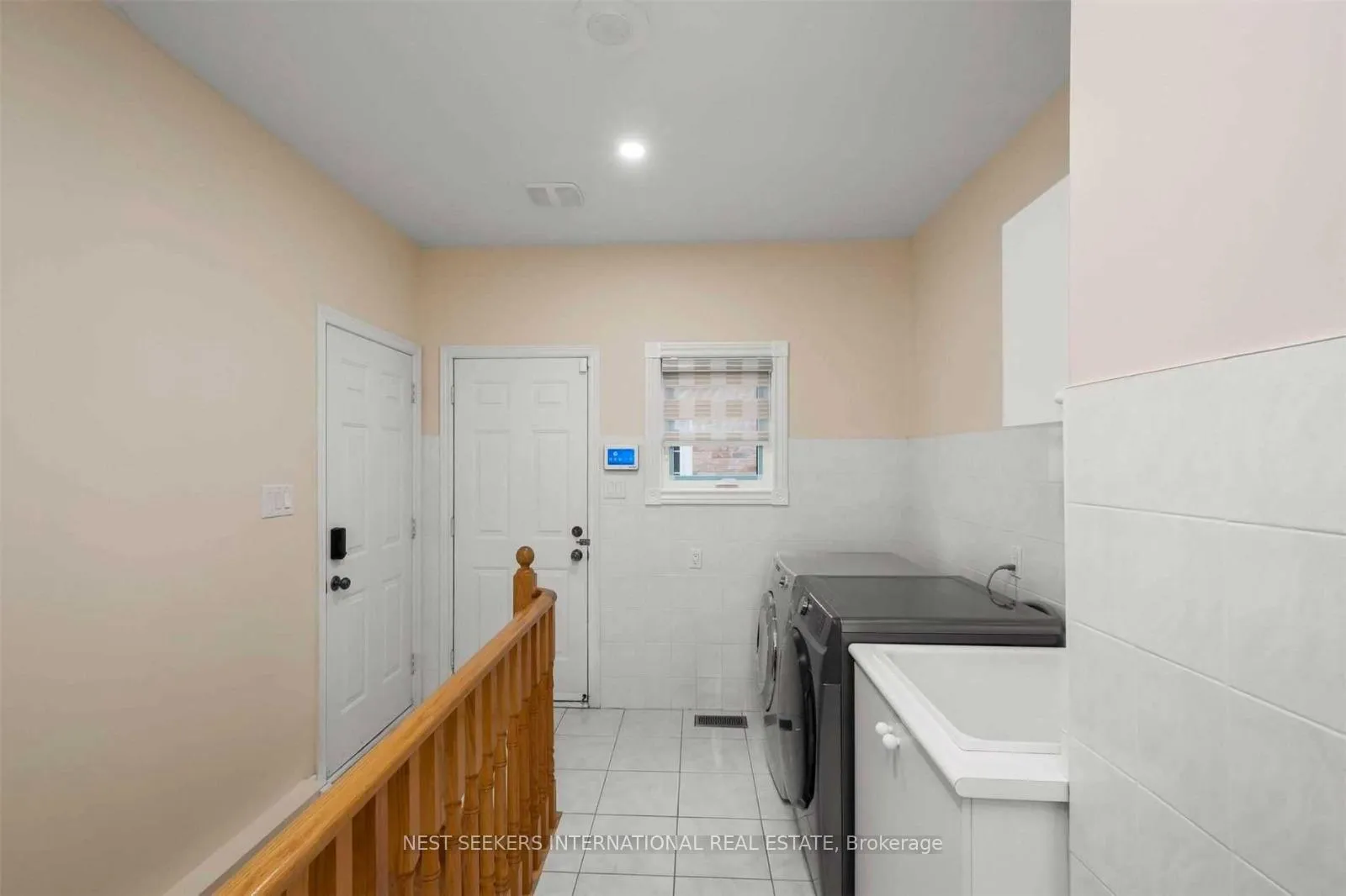 Photo 7 of 6 Onyx Gate, Brampton, Bram East — HOMEH