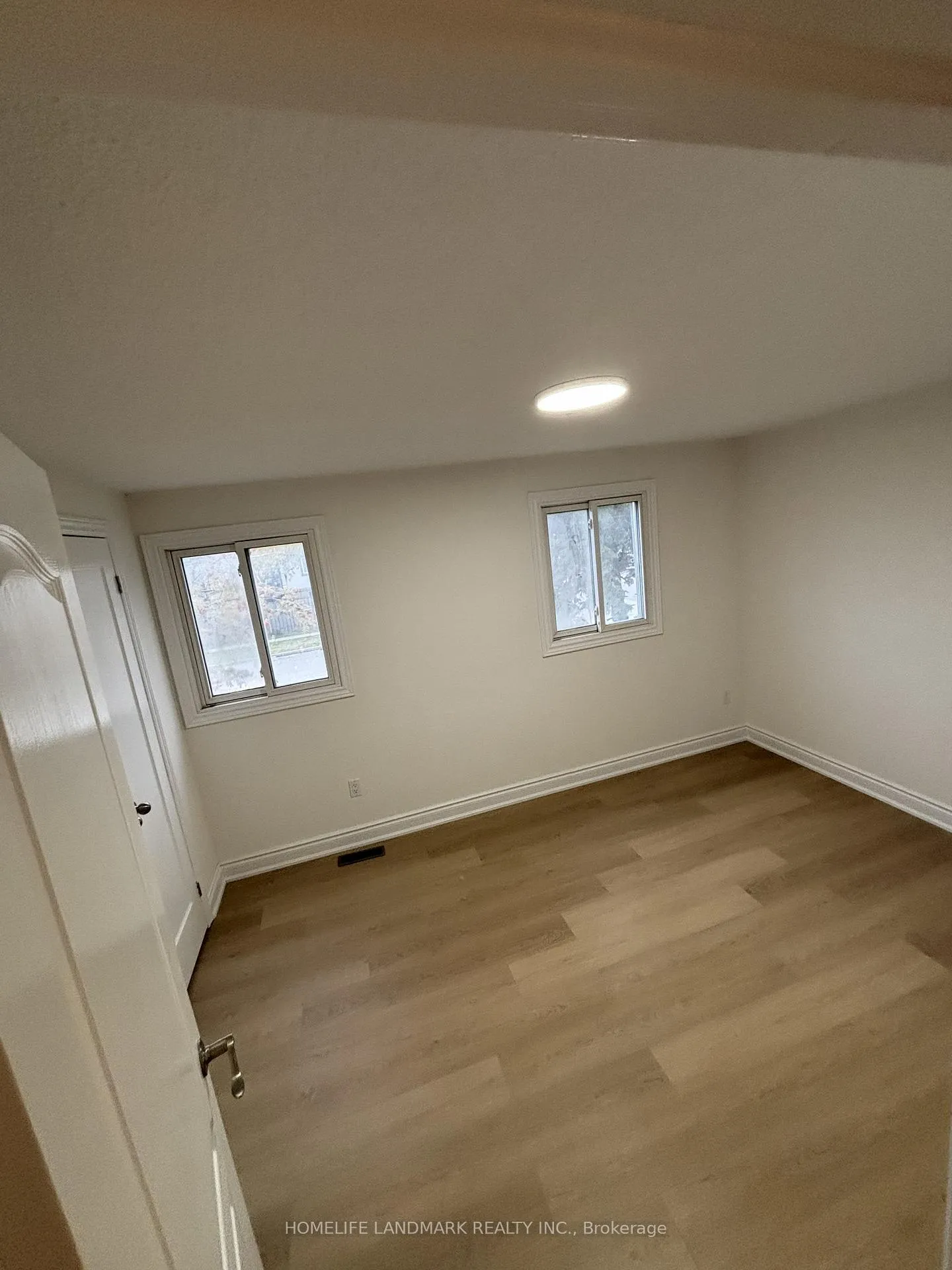 Photo 11 of 62 Austen Lane N, Barrie, Letitia Heights — HOMEH