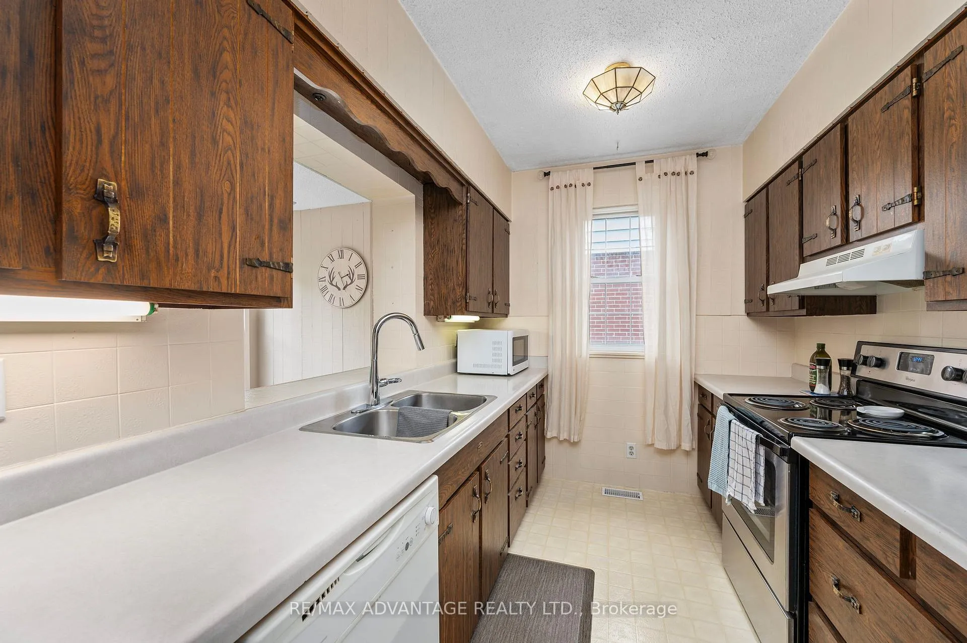 Photo 7 of 179 Fifth Avenue, St. Thomas — HOMEH